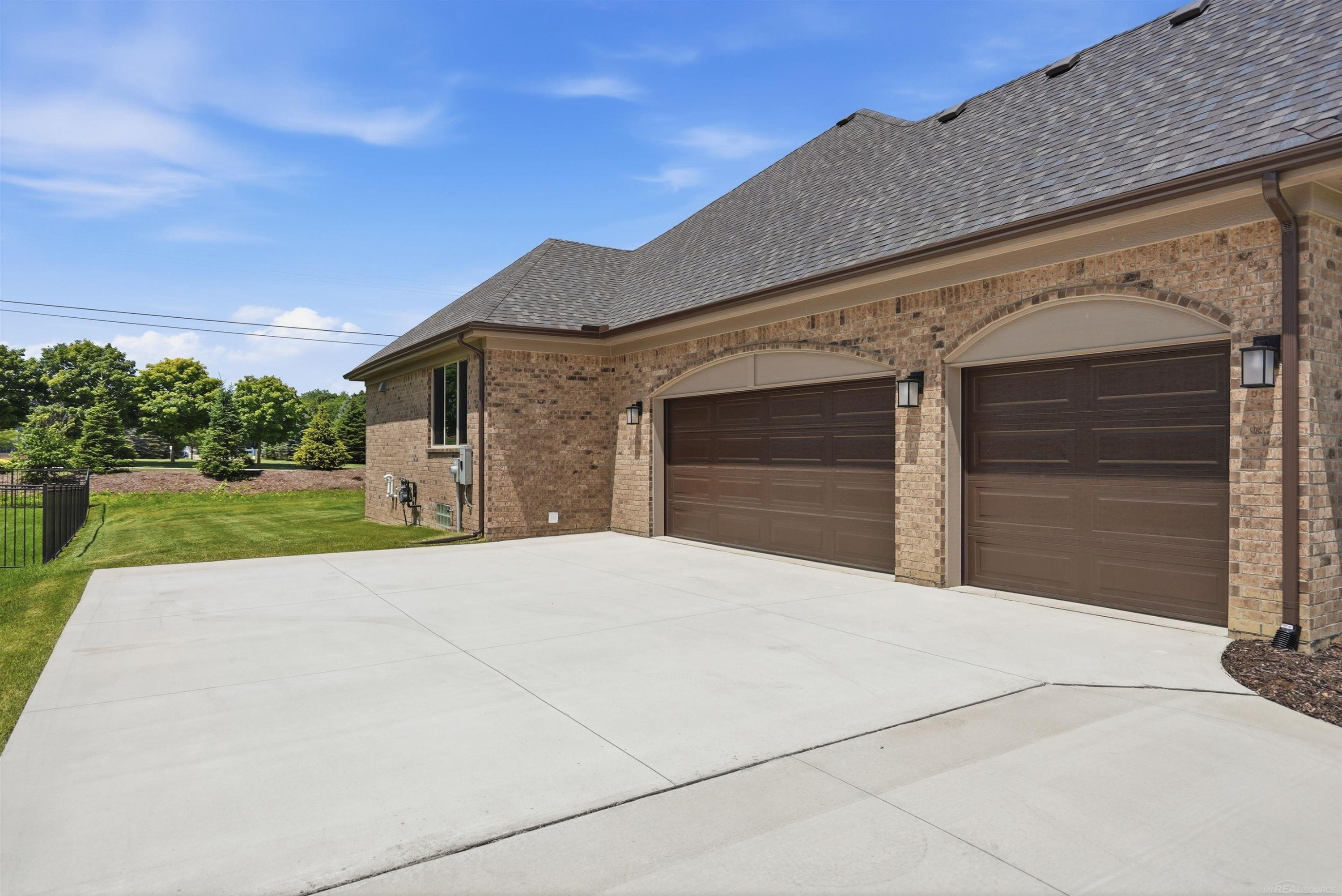 55671 Bay Oaks Court, Shelby Twp, MI 48315 — Photo 4