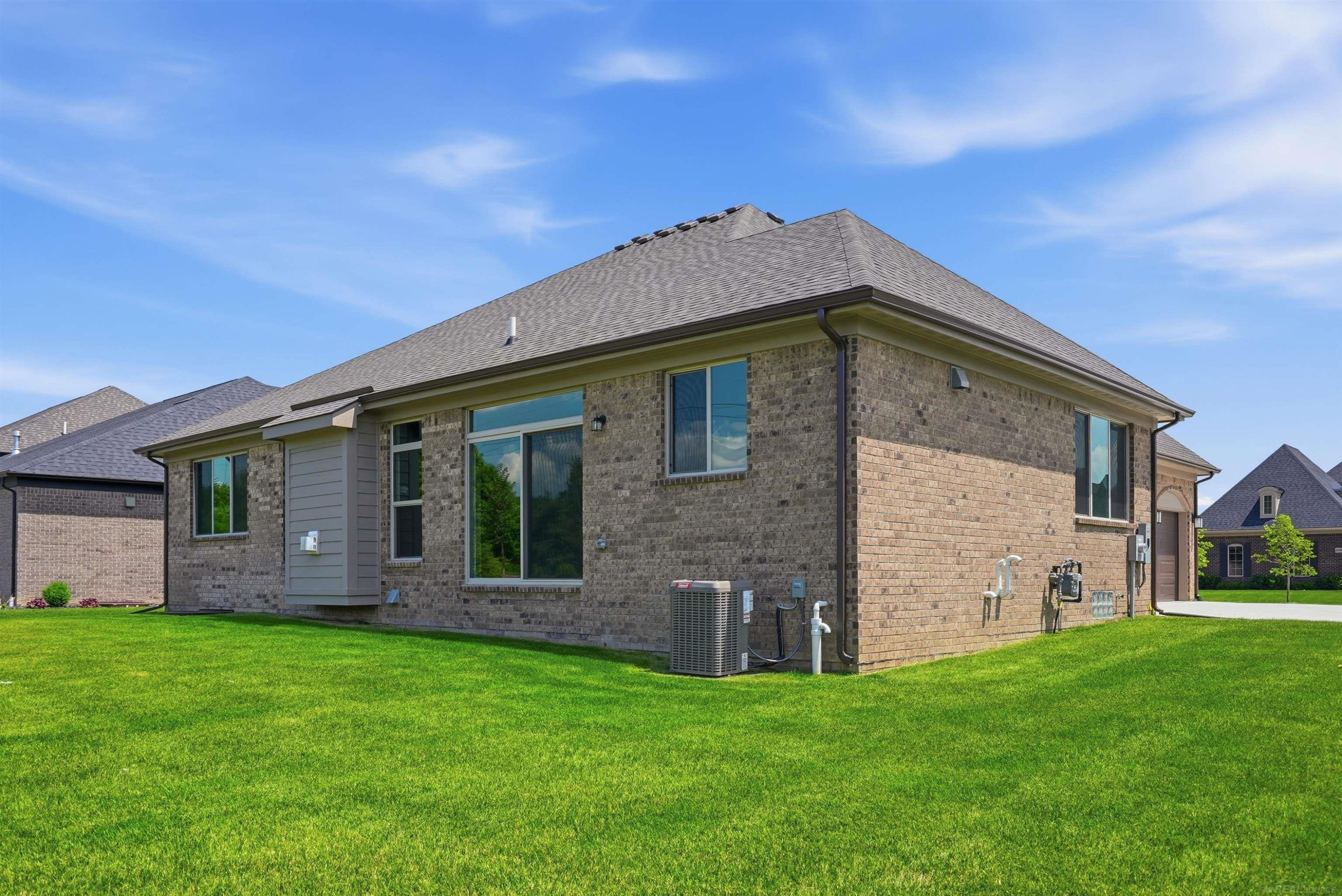 55671 Bay Oaks Court, Shelby Twp, MI 48315 — Photo 8