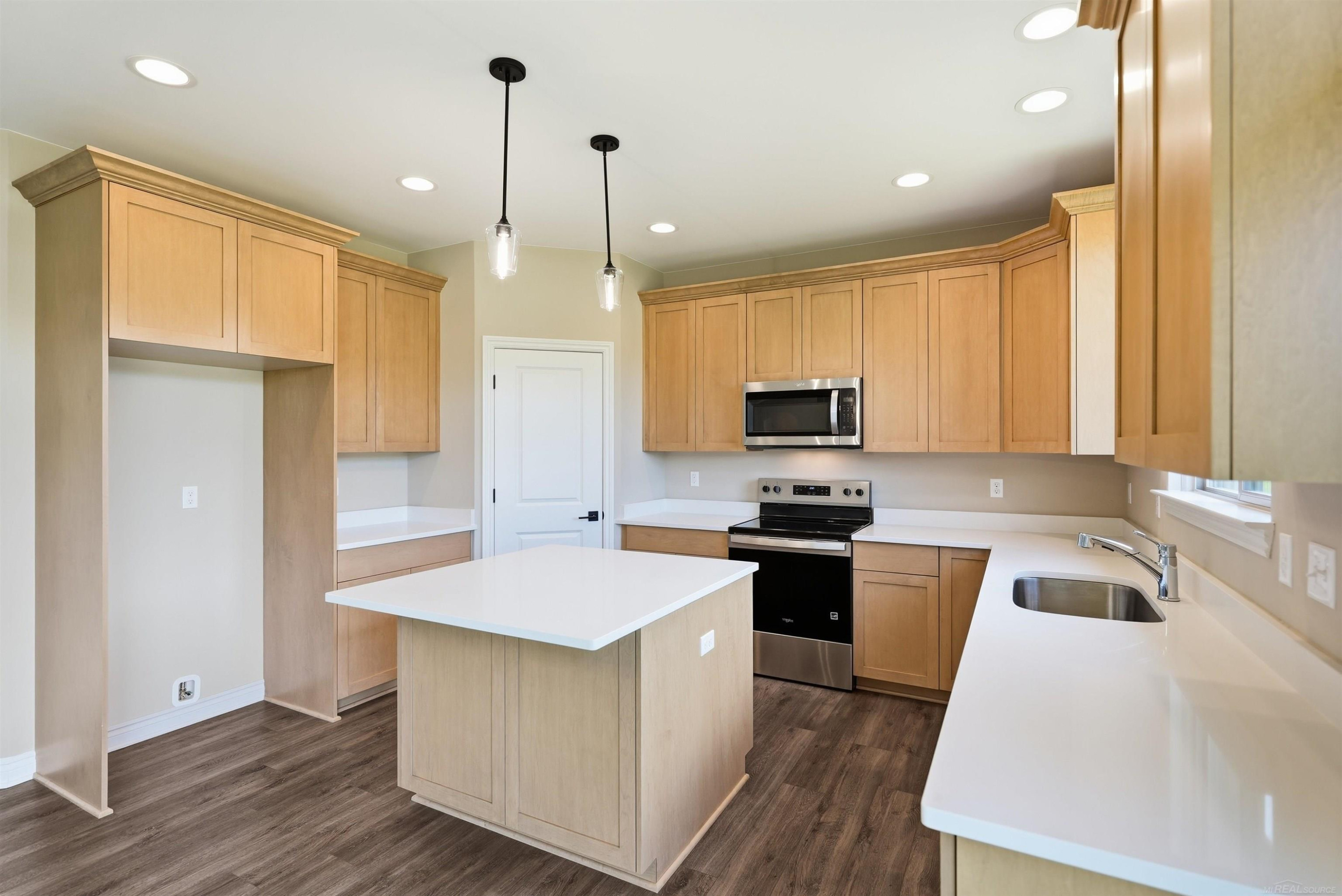 55671 Bay Oaks Court, Shelby Twp, MI 48315 — Photo 25