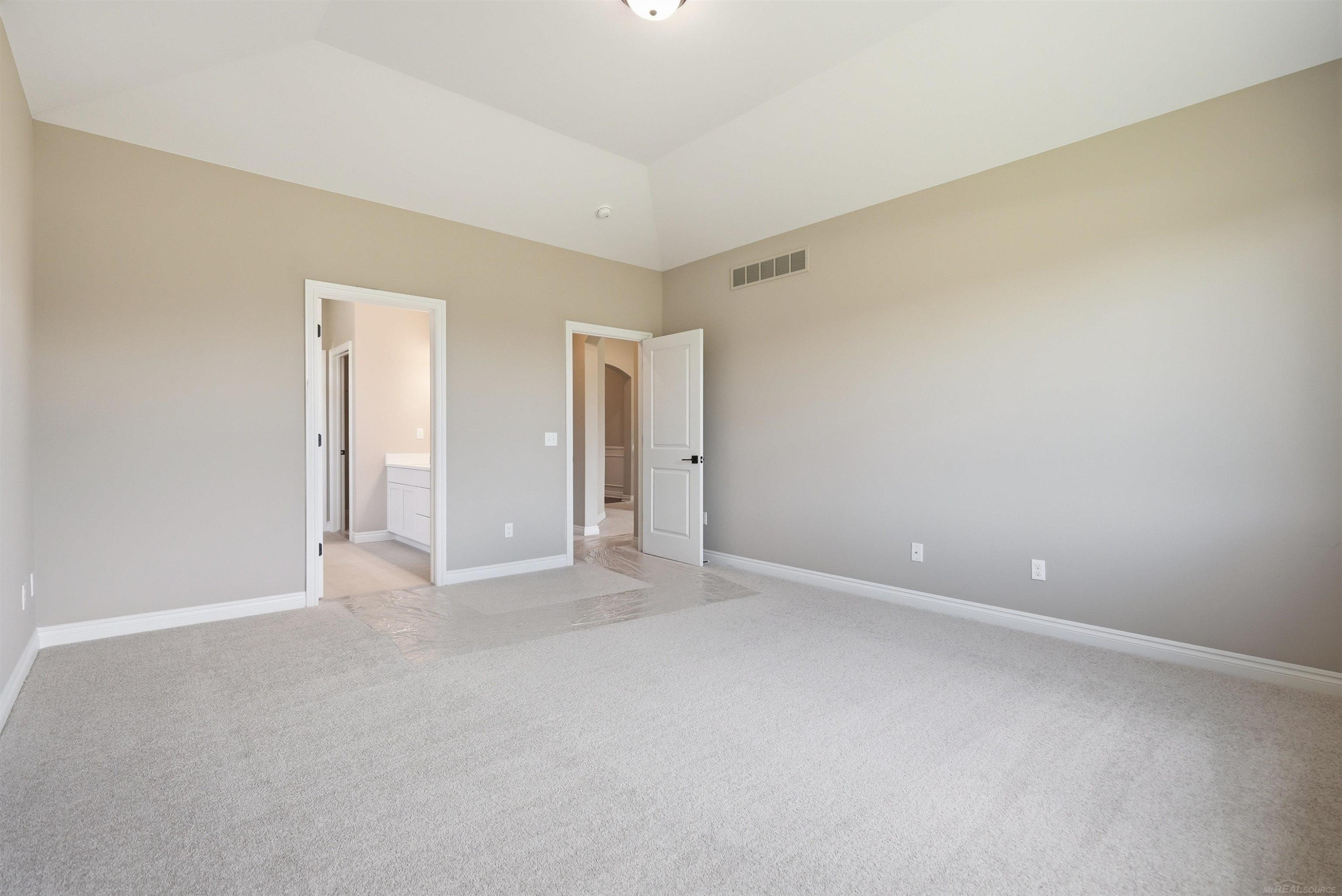55671 Bay Oaks Court, Shelby Twp, MI 48315 — Photo 33