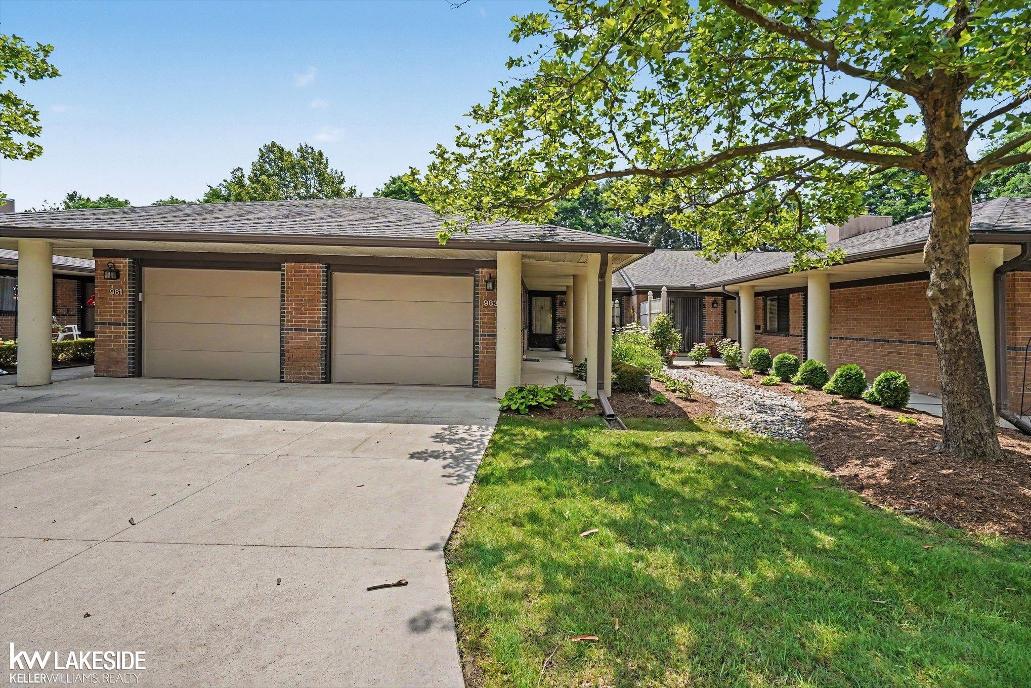 983 Wexford Way, Rochester Hills, MI 48307 — Photo 2