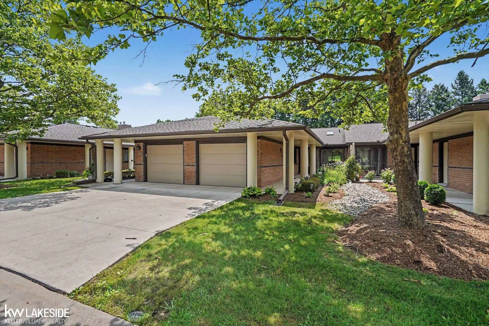 983 Wexford Way, Rochester Hills, MI 48307 — Photo 3