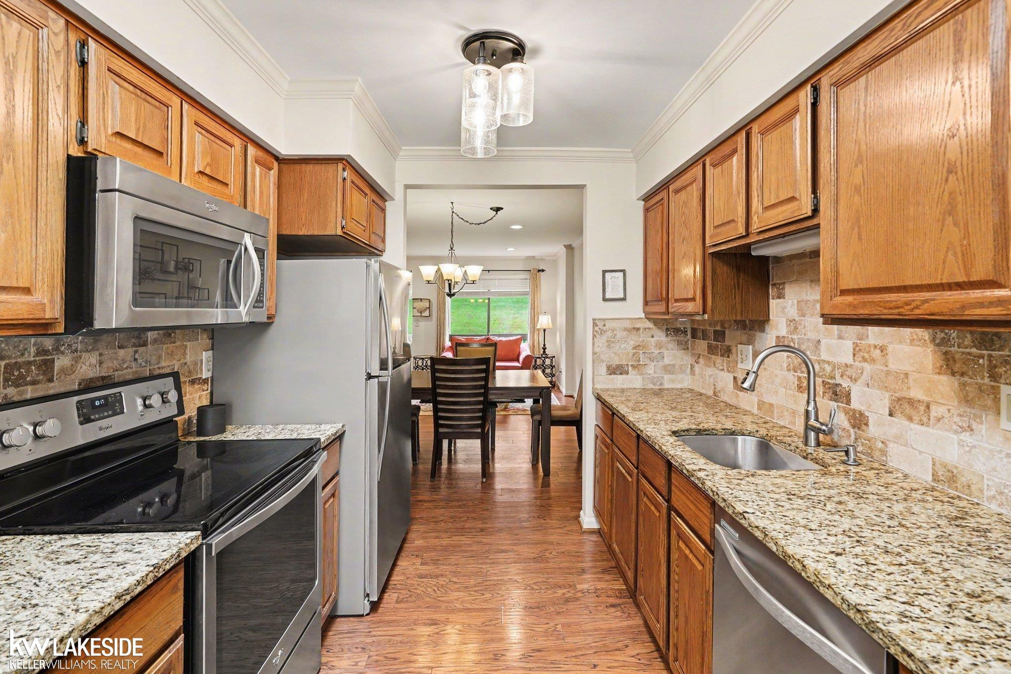 983 Wexford Way, Rochester Hills, MI 48307 — Photo 9