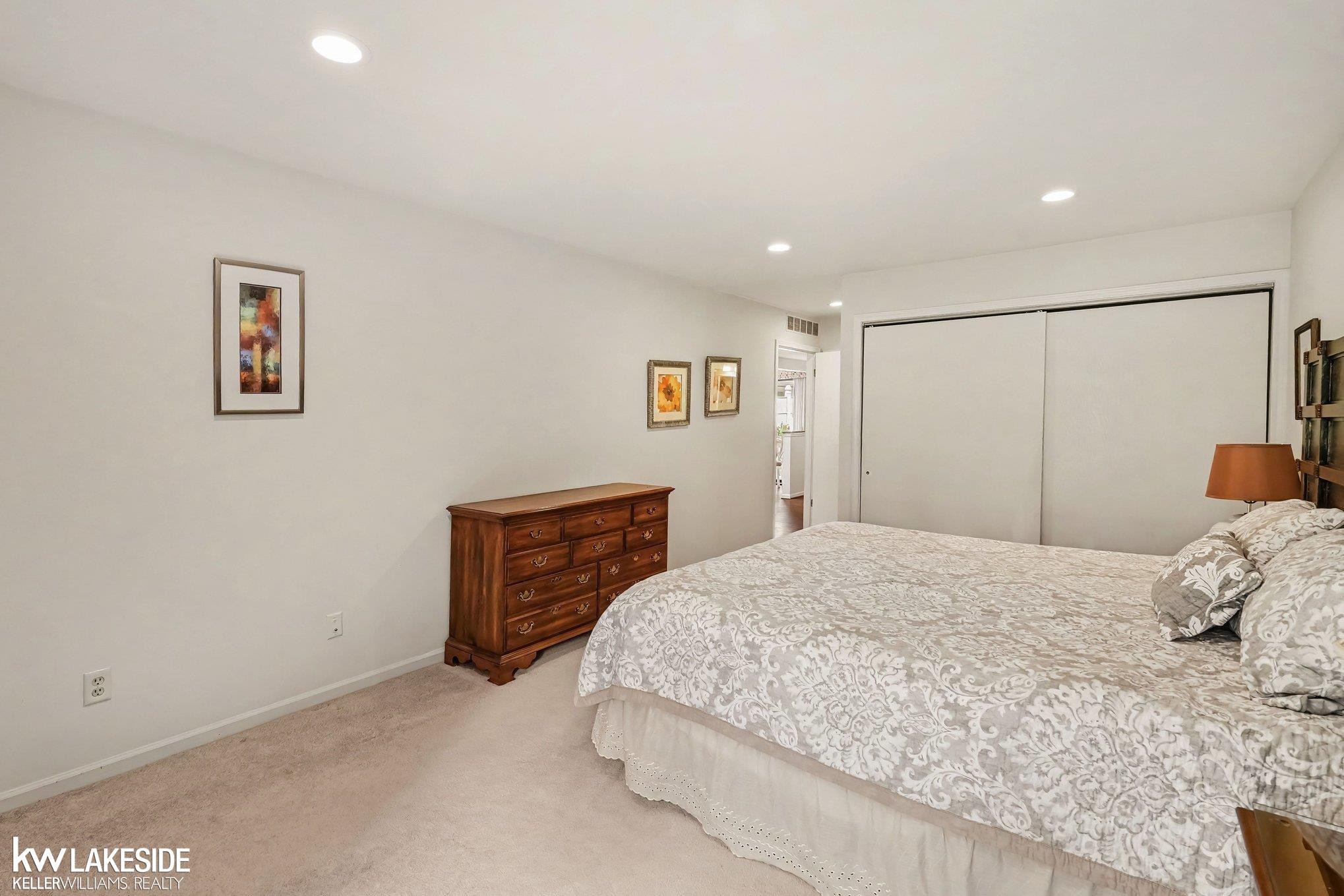 983 Wexford Way, Rochester Hills, MI 48307 — Photo 14
