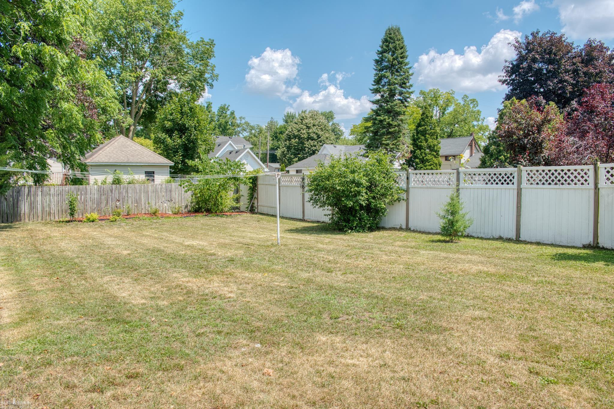 718 Ament Street, Owosso, MI 48867 — Photo 24