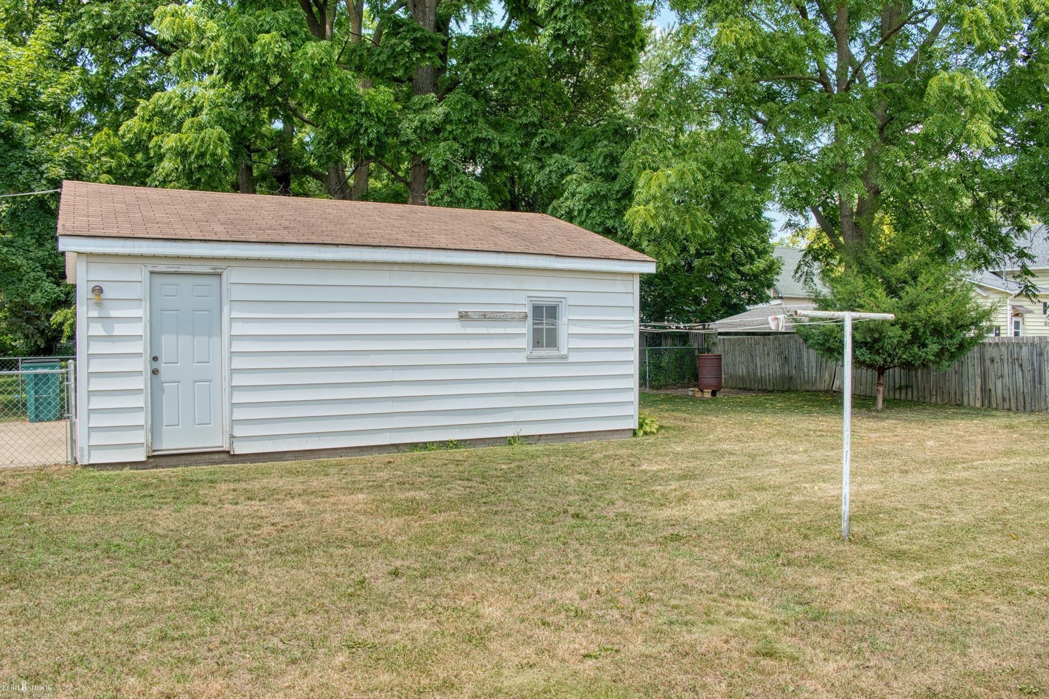 718 Ament Street, Owosso, MI 48867 — Photo 25