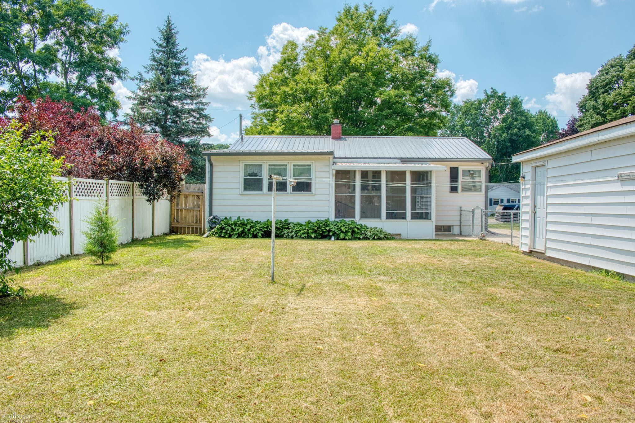 718 Ament Street, Owosso, MI 48867 — Photo 27