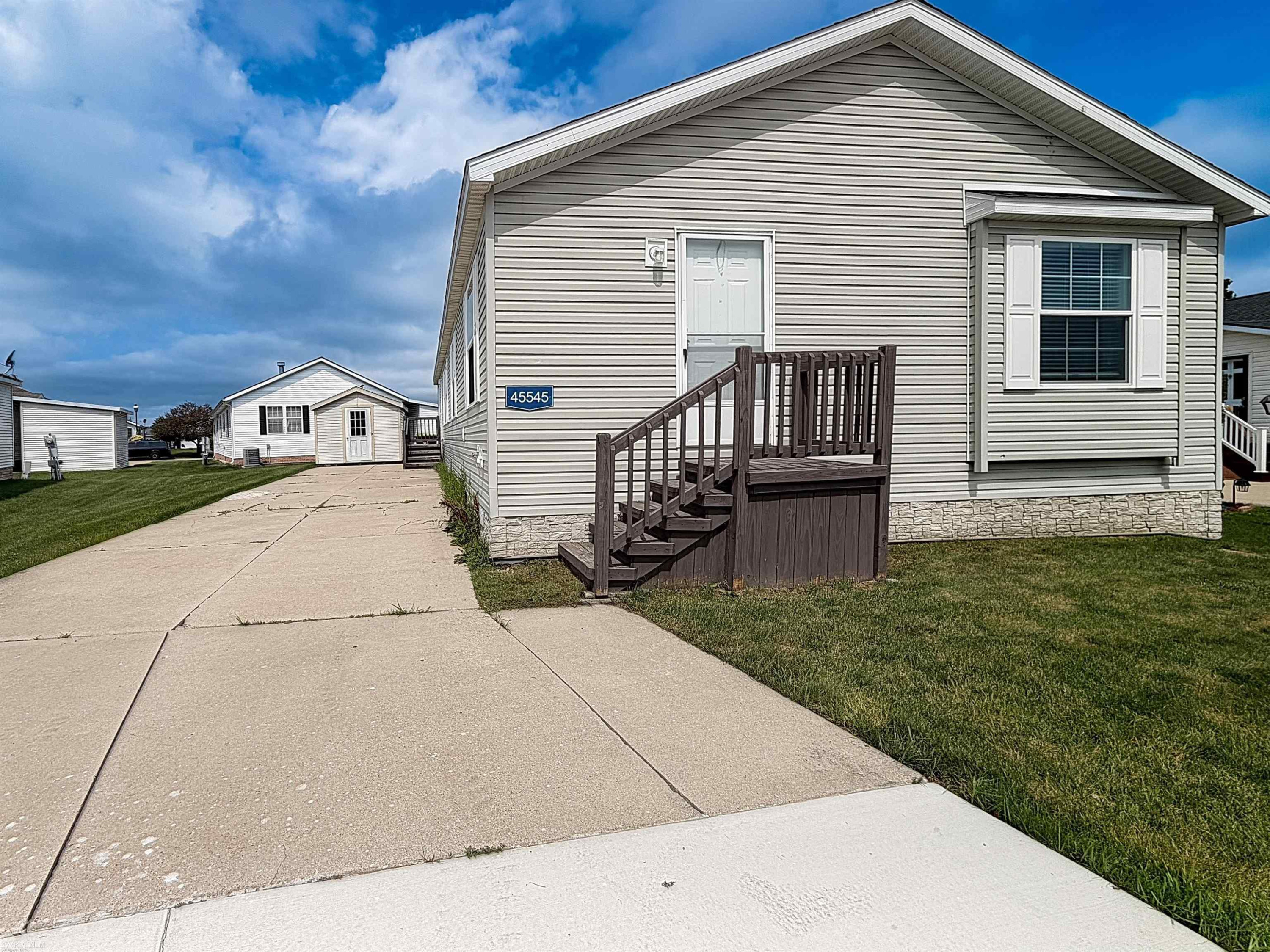 45545 Labelle Drive, Macomb, MI 48044 — Photo 3
