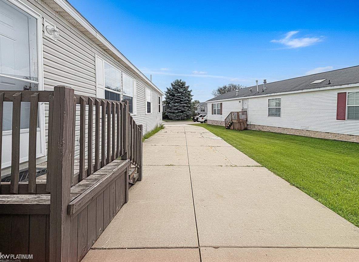 45545 Labelle Drive, Macomb, MI 48044 — Photo 23