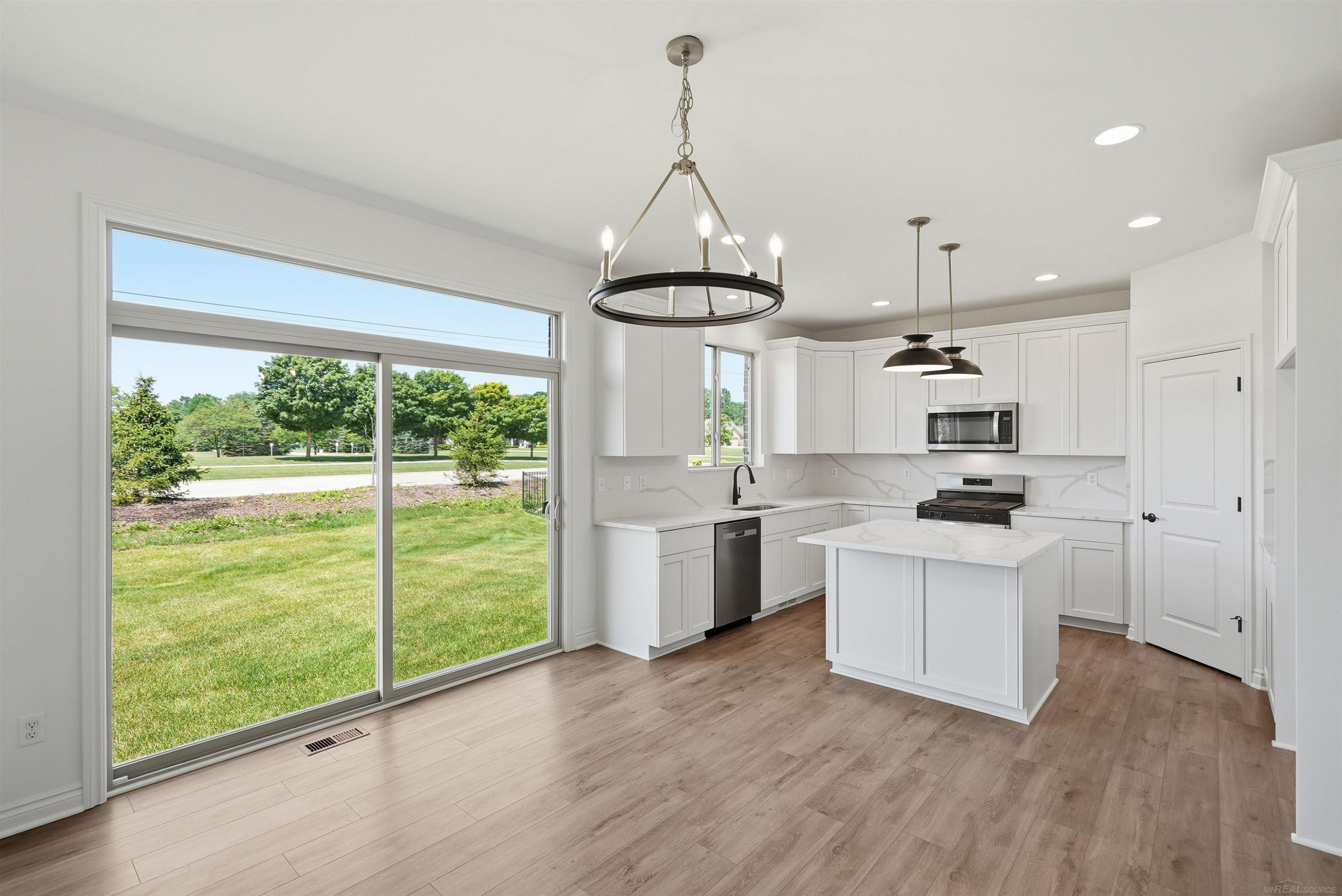 55611 Bay Oaks Court, Shelby Twp, MI 48315 — Photo 21