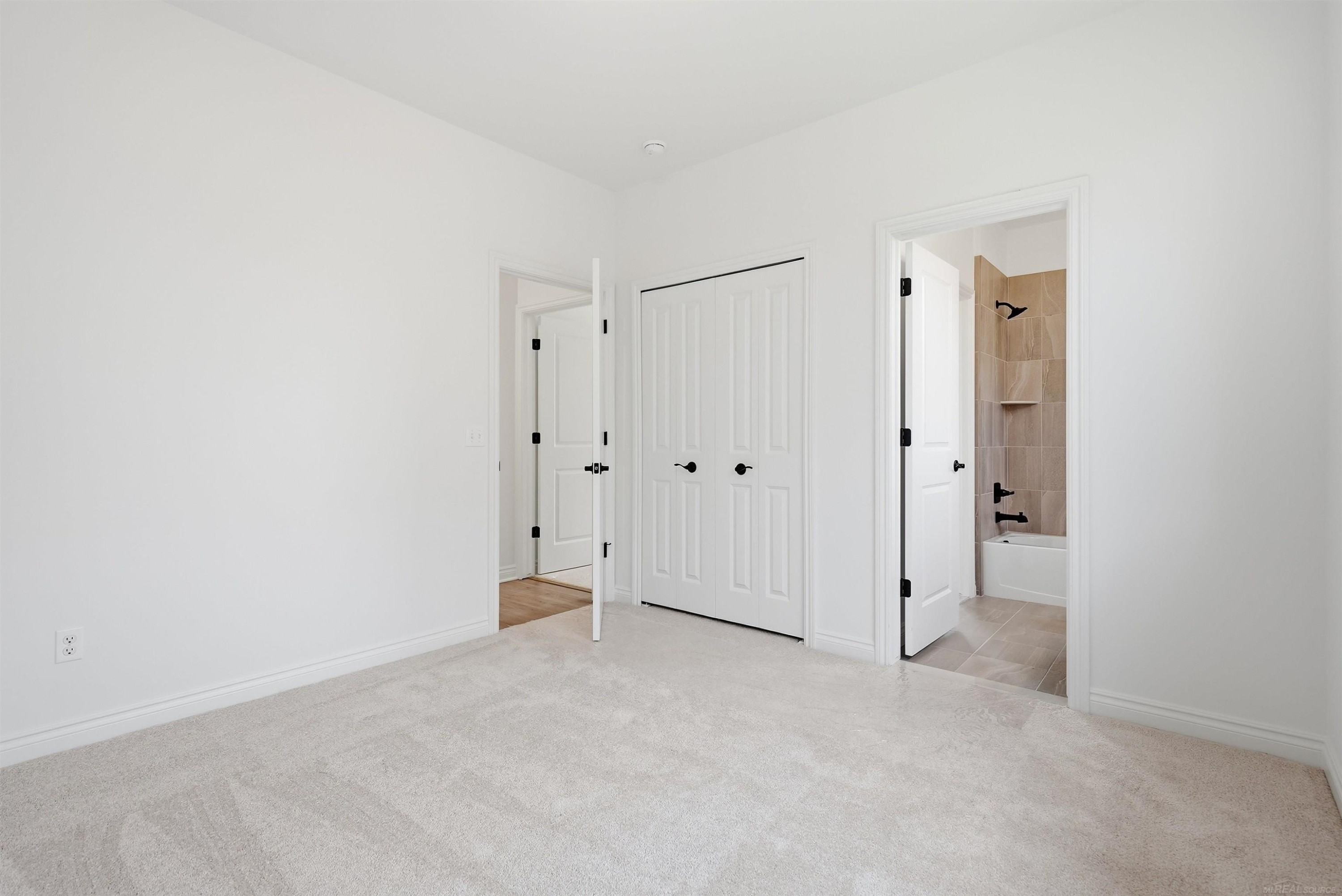 55611 Bay Oaks Court, Shelby Twp, MI 48315 — Photo 39