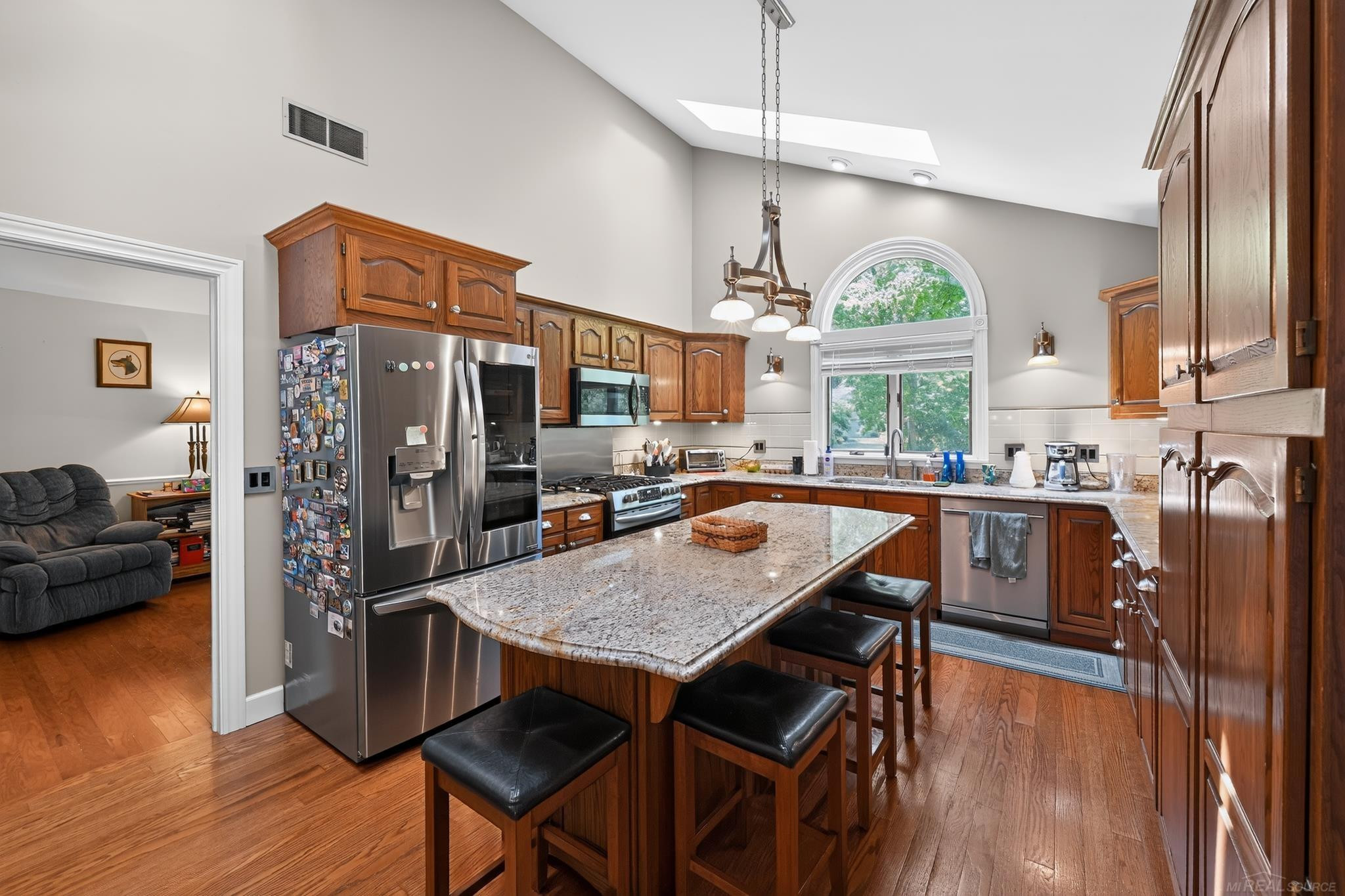 2204 Springwood Drive, Midland, MI 48640 — Photo 2