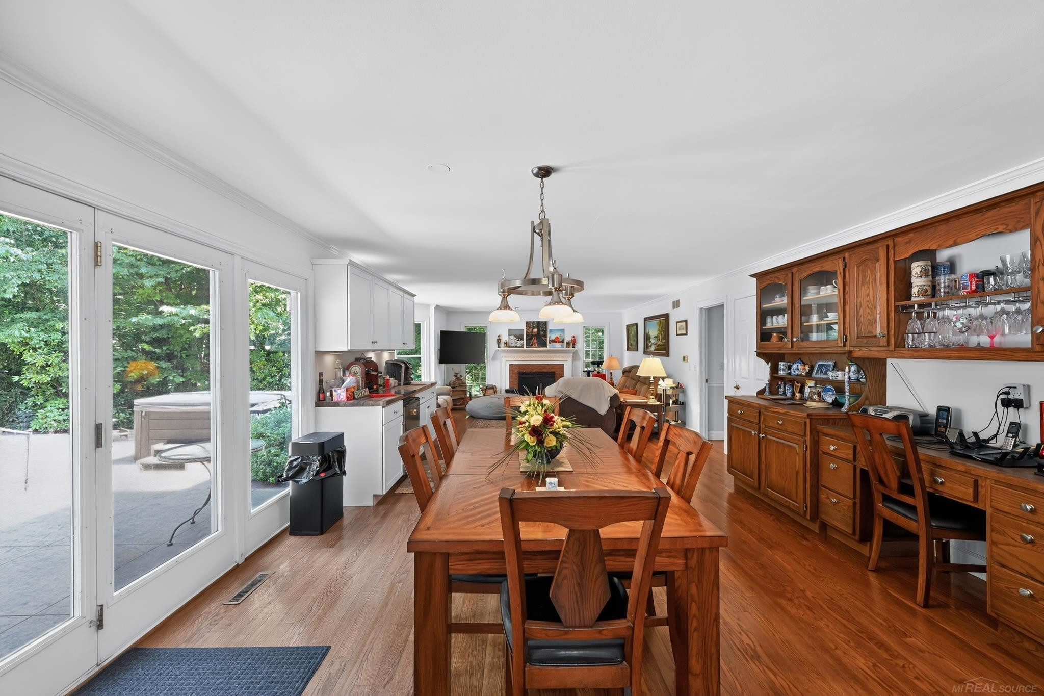 2204 Springwood Drive, Midland, MI 48640 — Photo 4