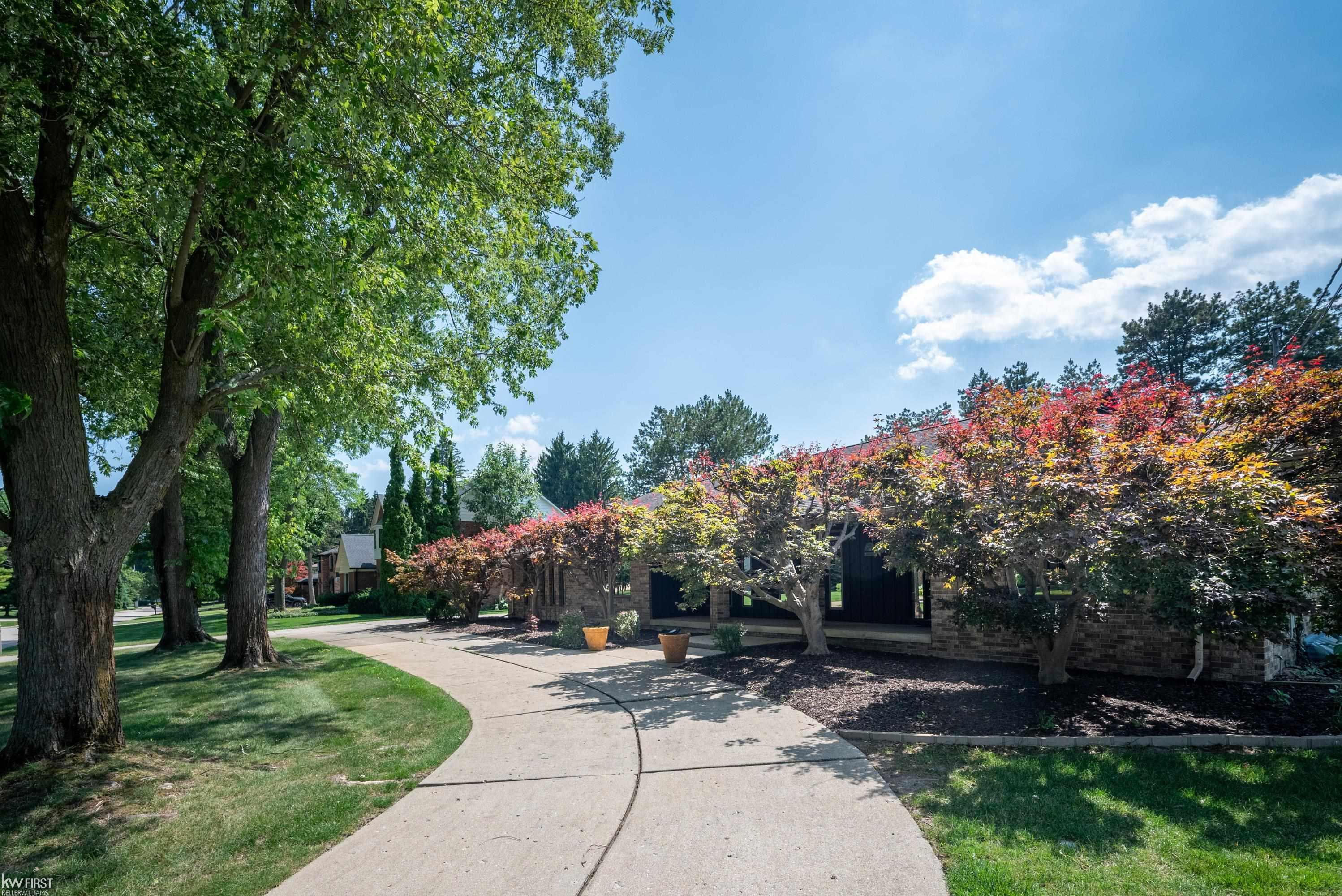 9394 Oakmont Oakmont Drive, Grand Blanc, MI 48439 — Photo 4