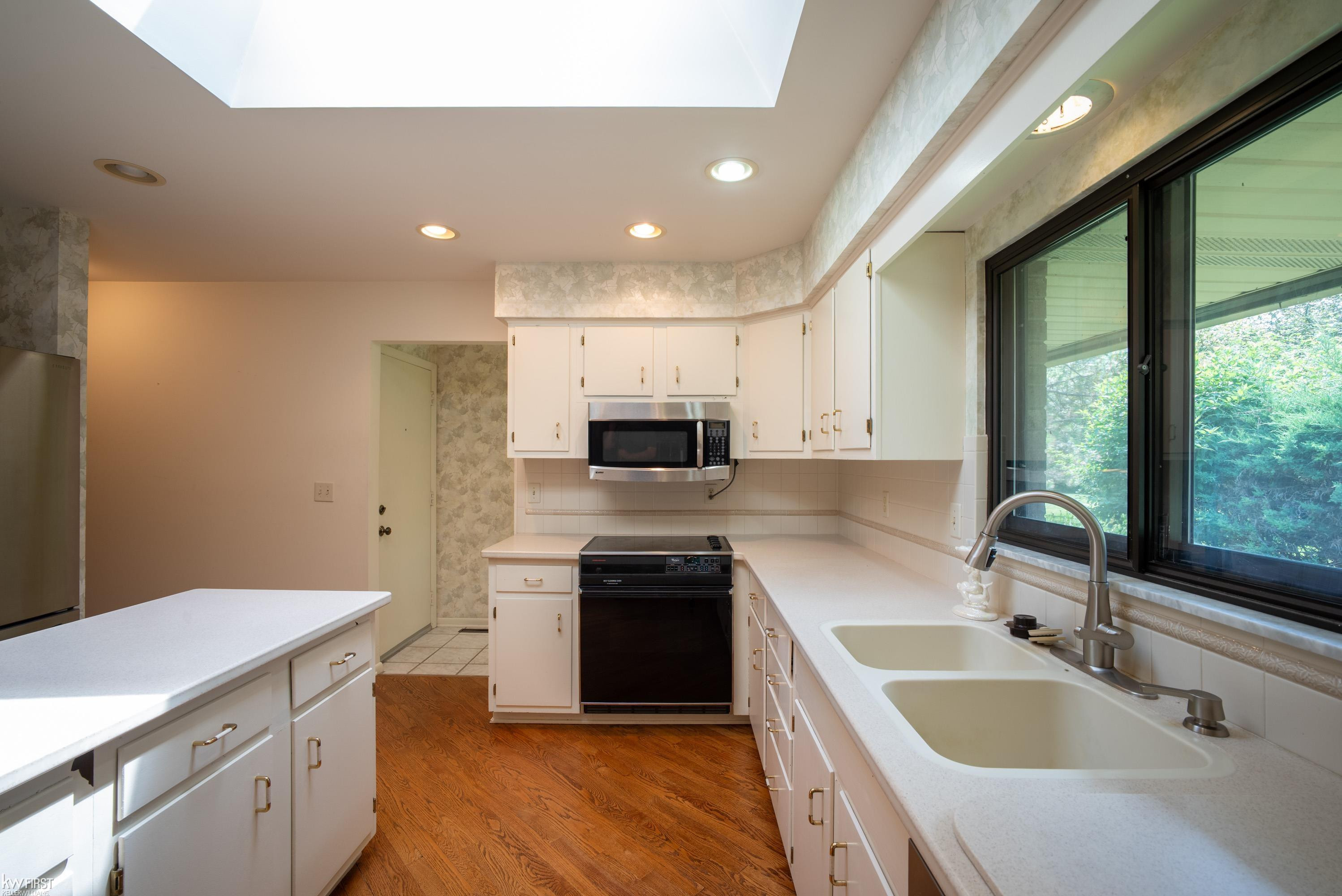 9394 Oakmont Oakmont Drive, Grand Blanc, MI 48439 — Photo 13