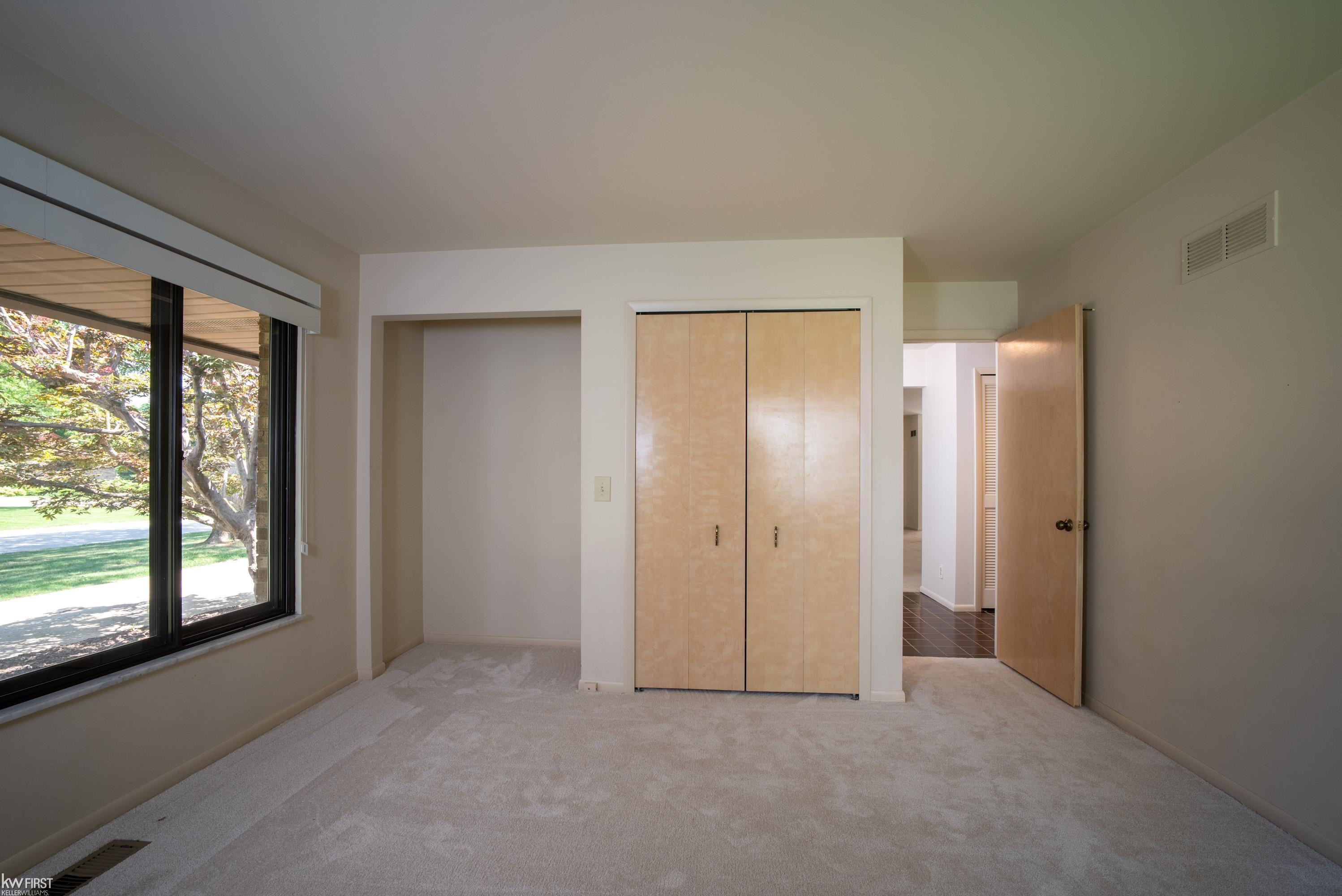 9394 Oakmont Oakmont Drive, Grand Blanc, MI 48439 — Photo 18