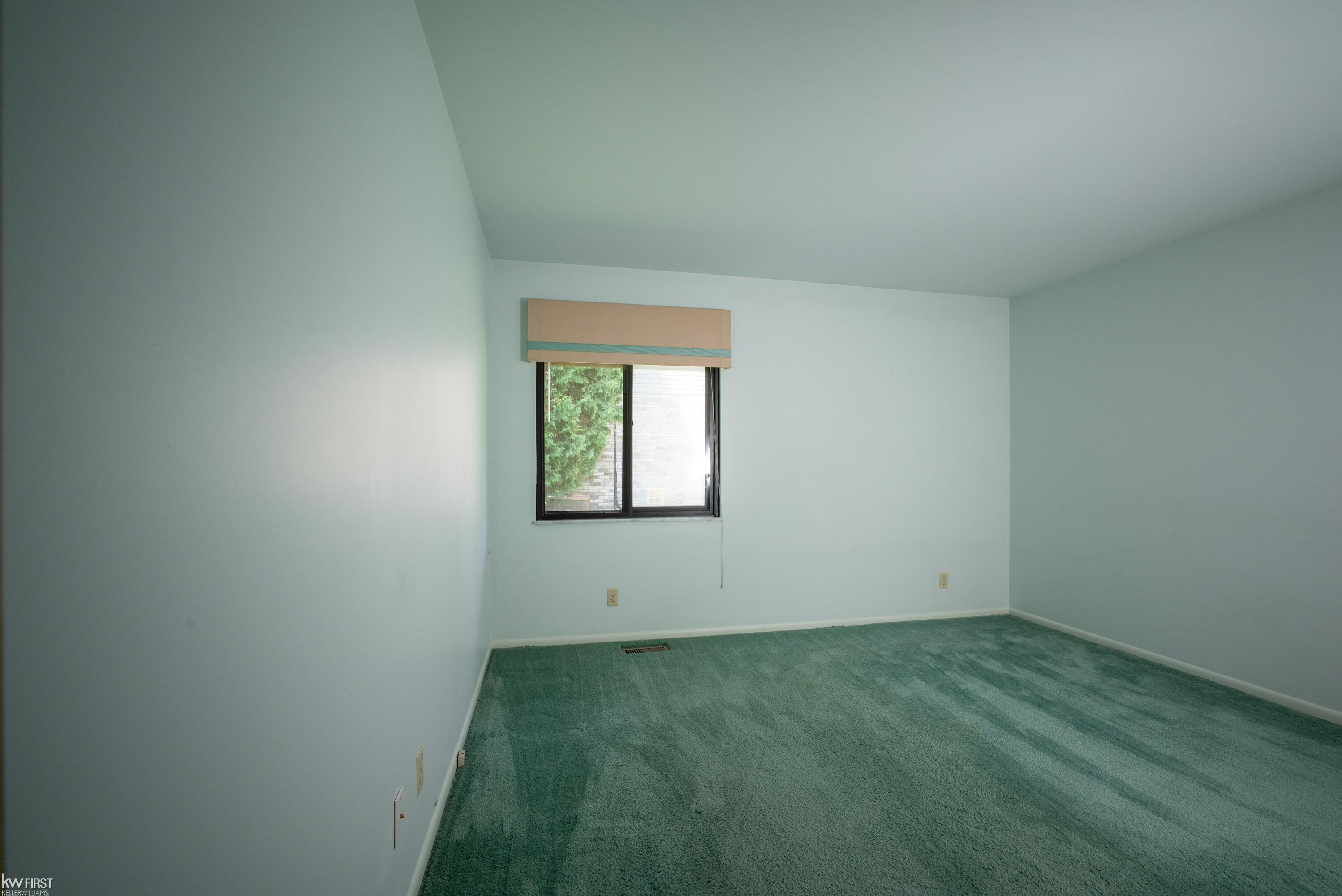 9394 Oakmont Oakmont Drive, Grand Blanc, MI 48439 — Photo 19