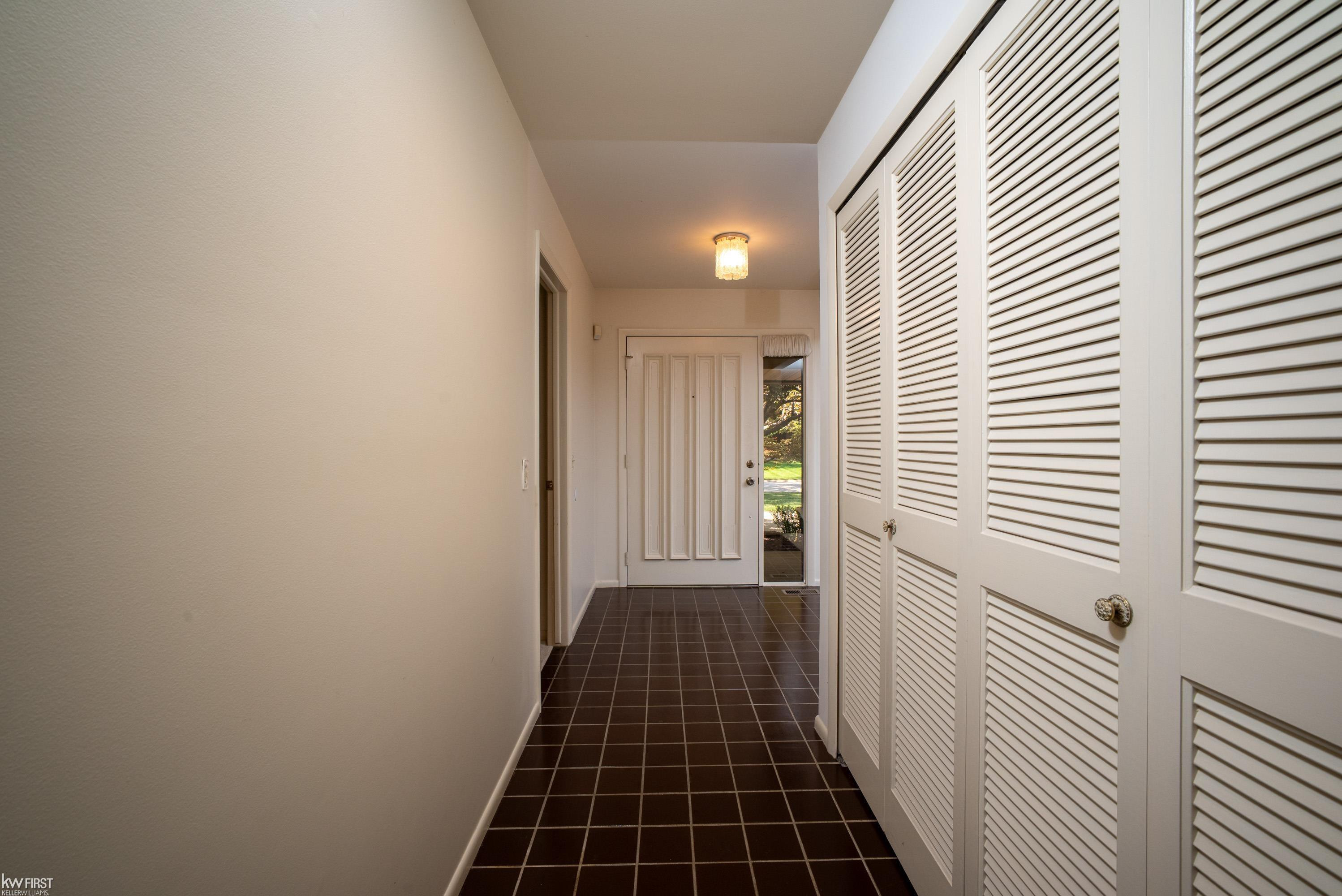9394 Oakmont Oakmont Drive, Grand Blanc, MI 48439 — Photo 25