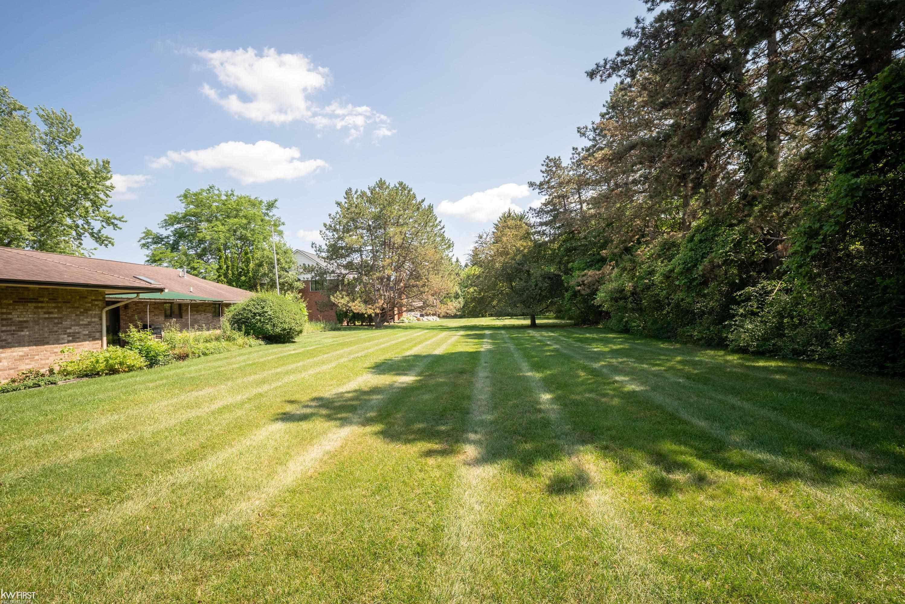 9394 Oakmont Oakmont Drive, Grand Blanc, MI 48439 — Photo 32