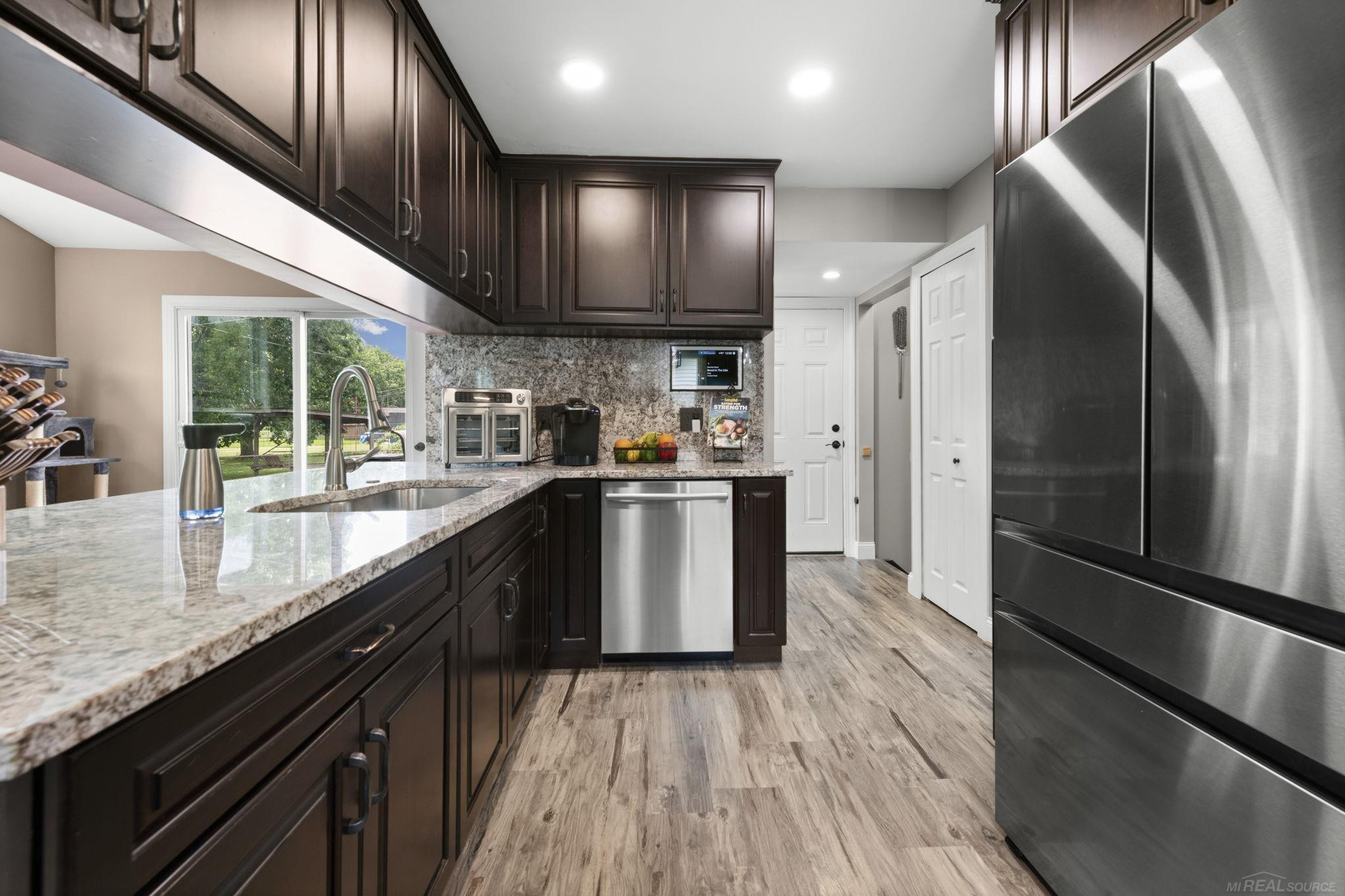 48064 Mallard Drive, MI 48047 — Photo 8