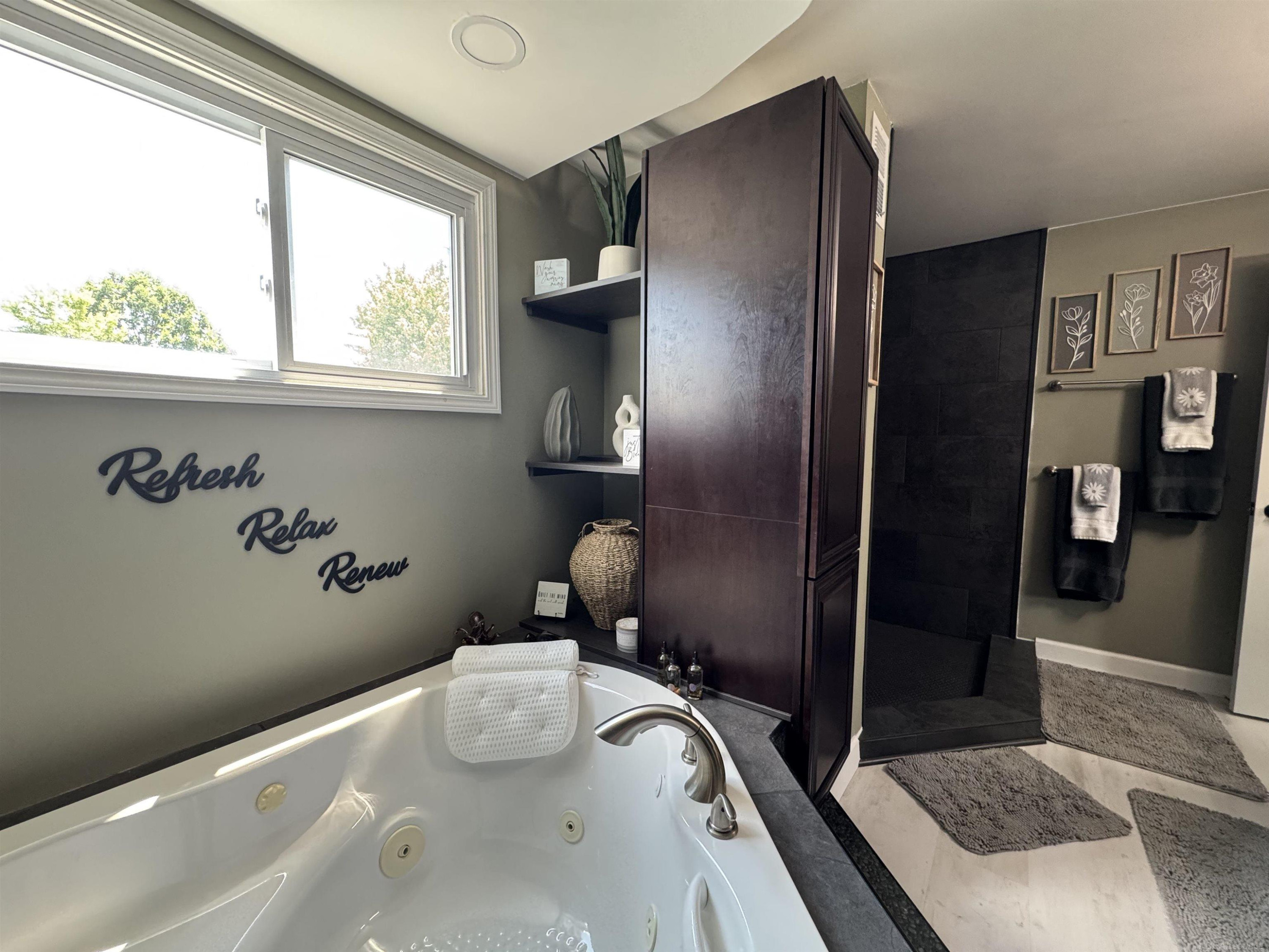 48064 Mallard Drive, MI 48047 — Photo 20