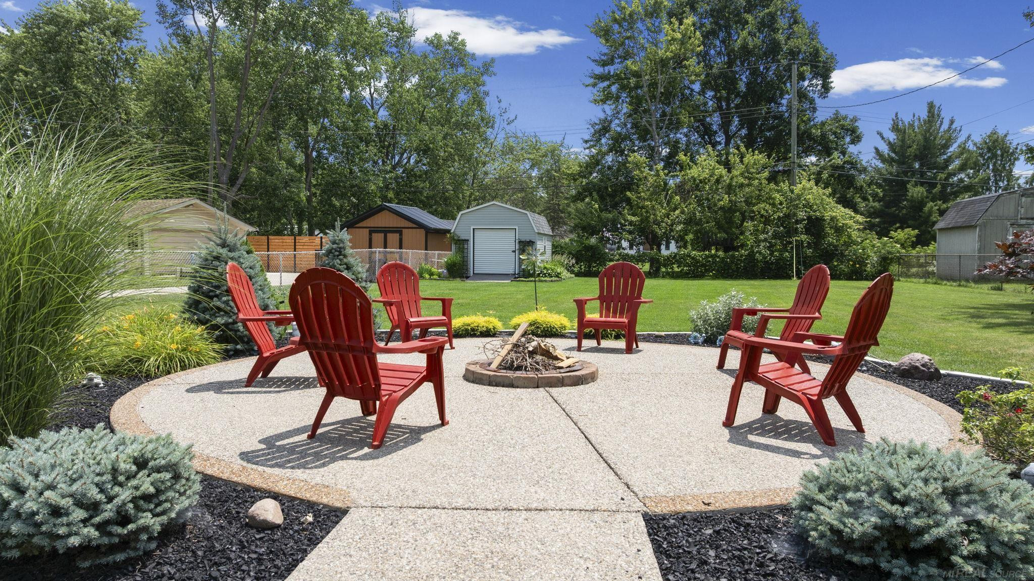 48064 Mallard Drive, MI 48047 — Photo 36