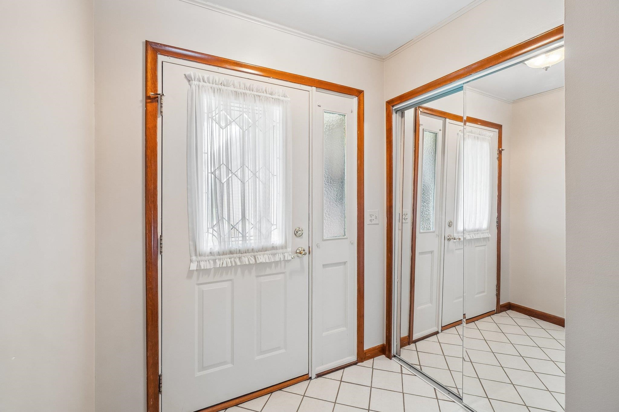 42140 Royal Lane, Clinton Twp, MI 48038 — Photo 4