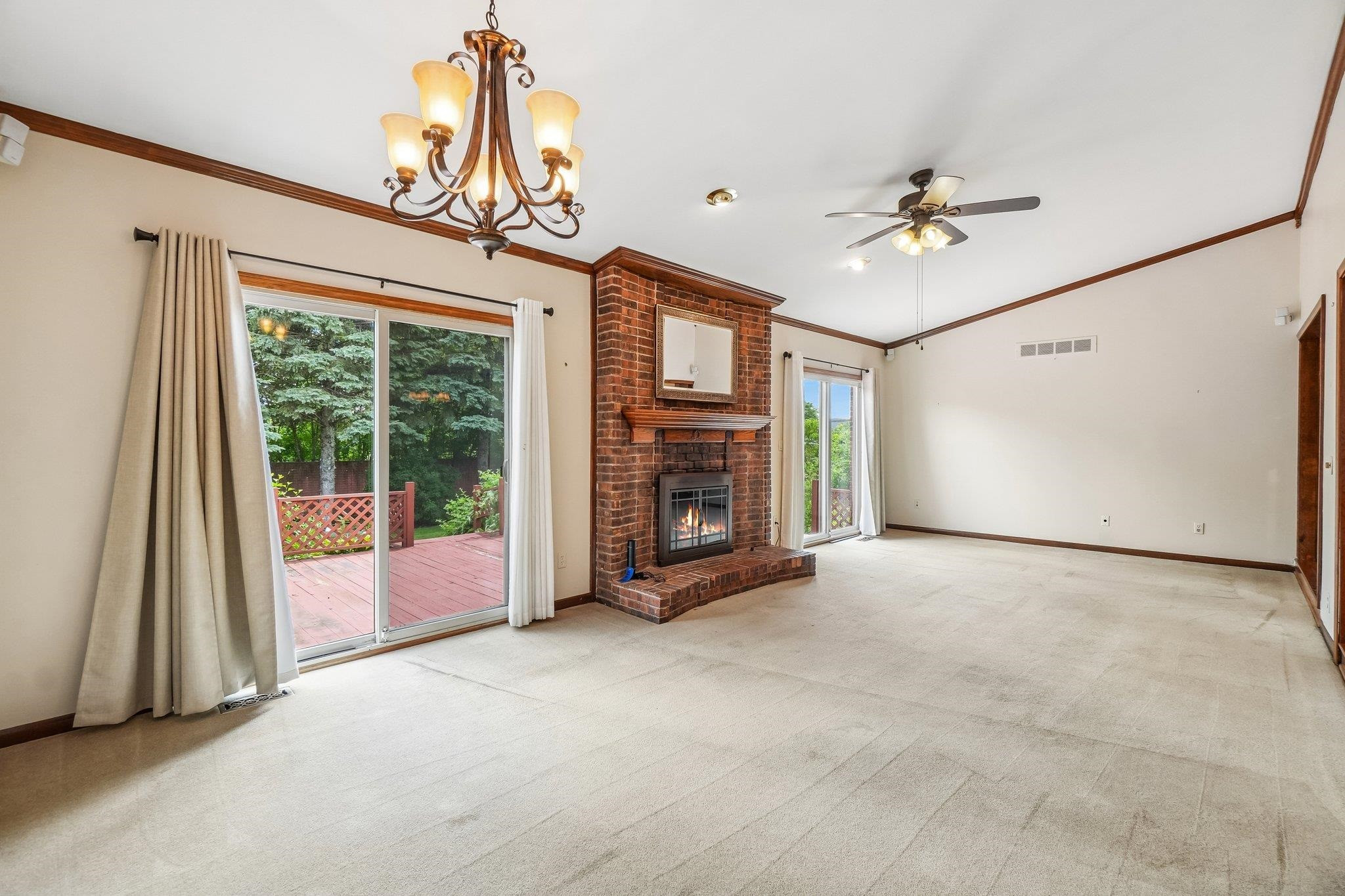 42140 Royal Lane, Clinton Twp, MI 48038 — Photo 5