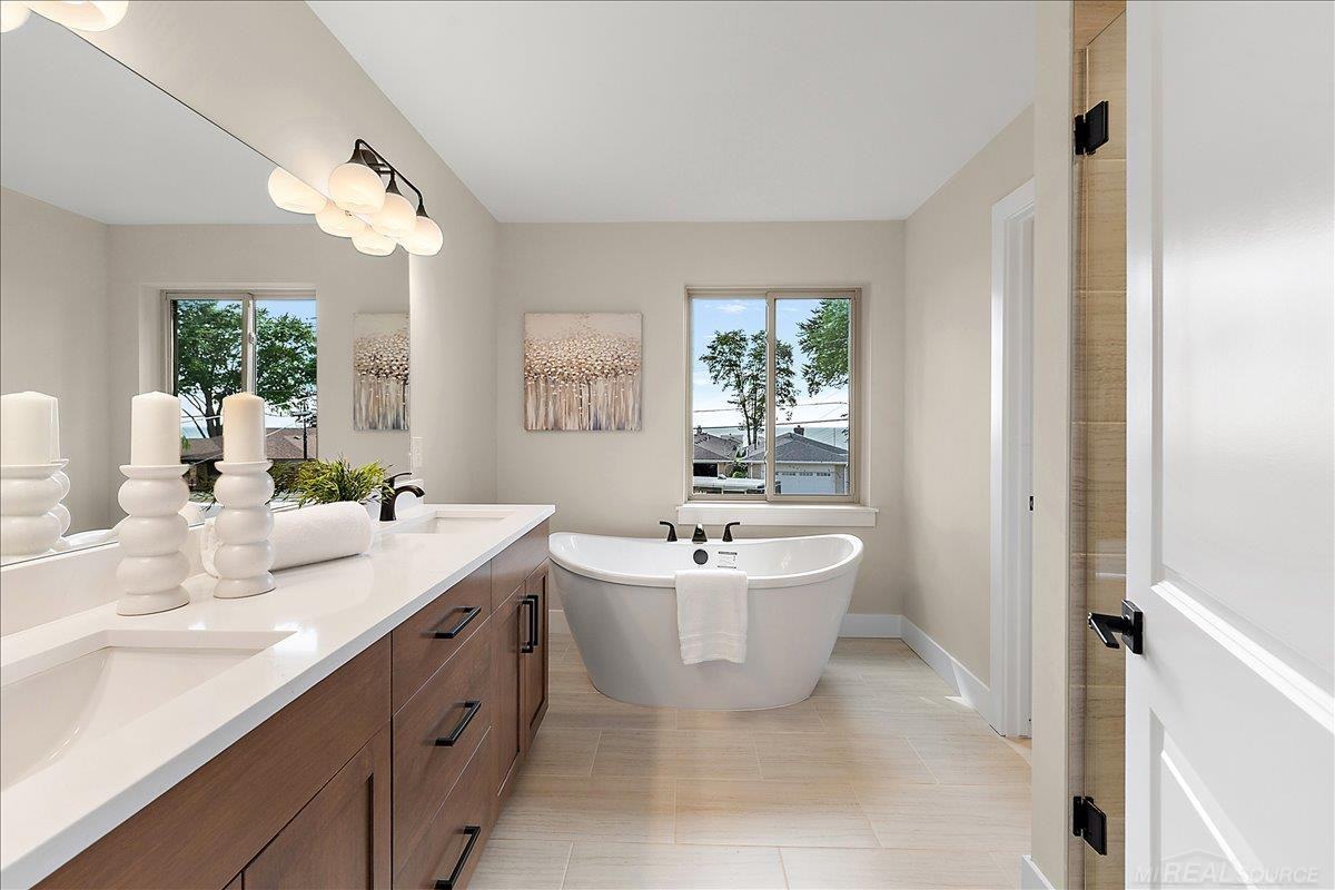 49309 Bayshore Drive, MI 48047 — Photo 34