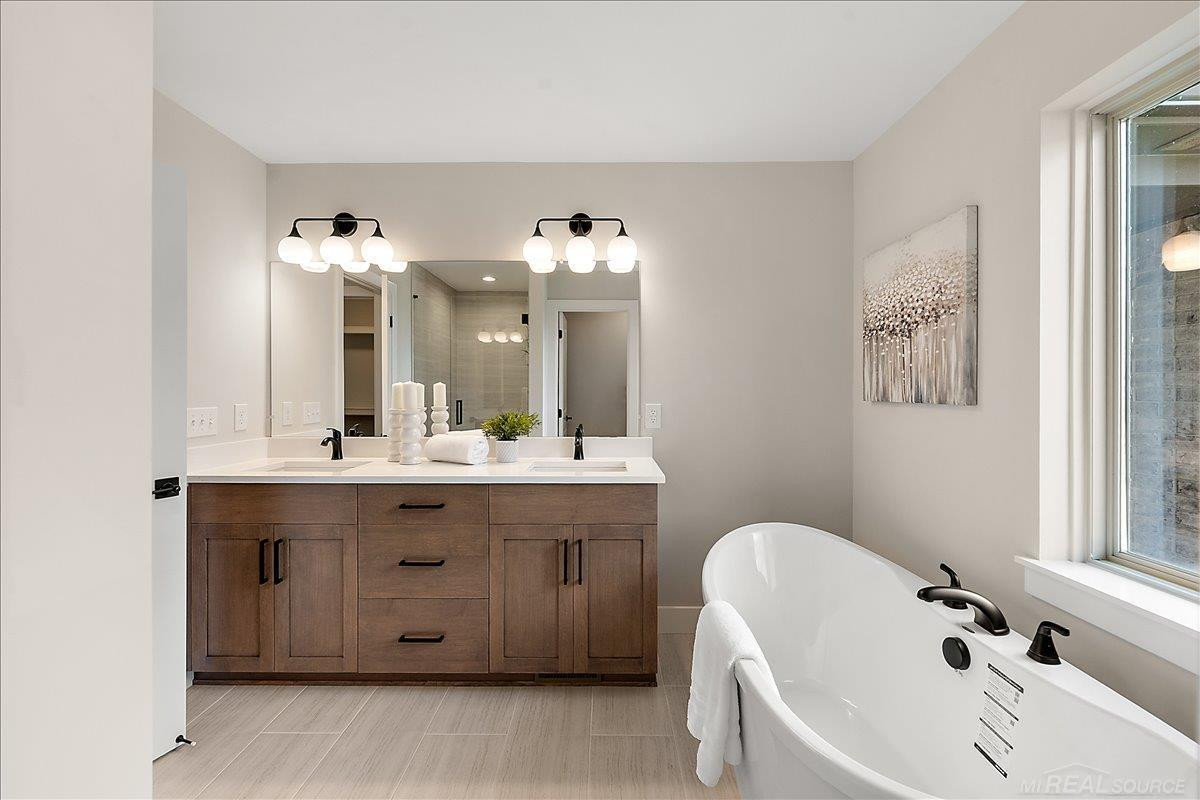 49309 Bayshore Drive, MI 48047 — Photo 36