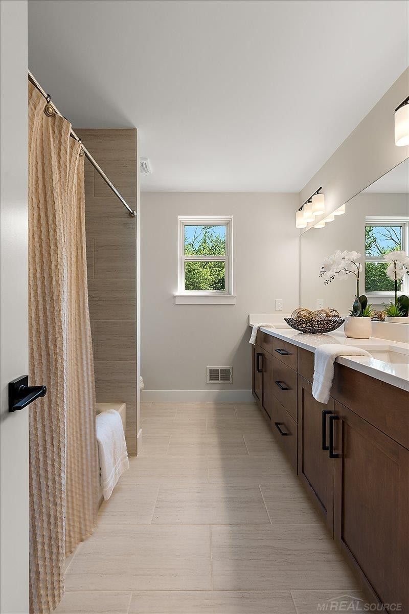 49309 Bayshore Drive, MI 48047 — Photo 51
