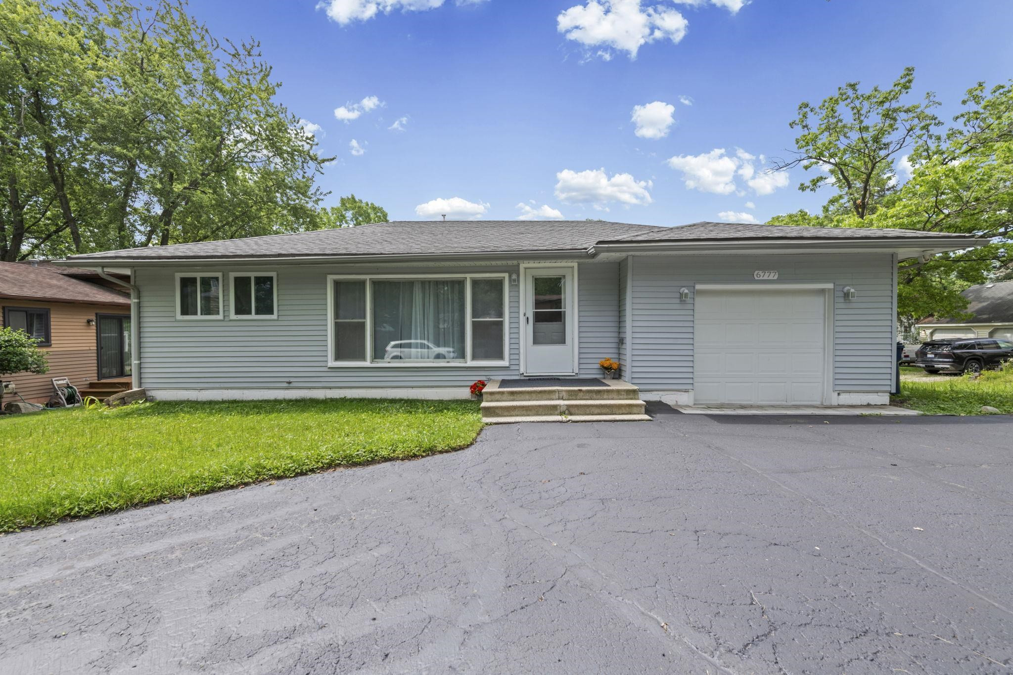 6777 Dandison Boulevard, West Bloomfield, MI 48324 — Photo 3