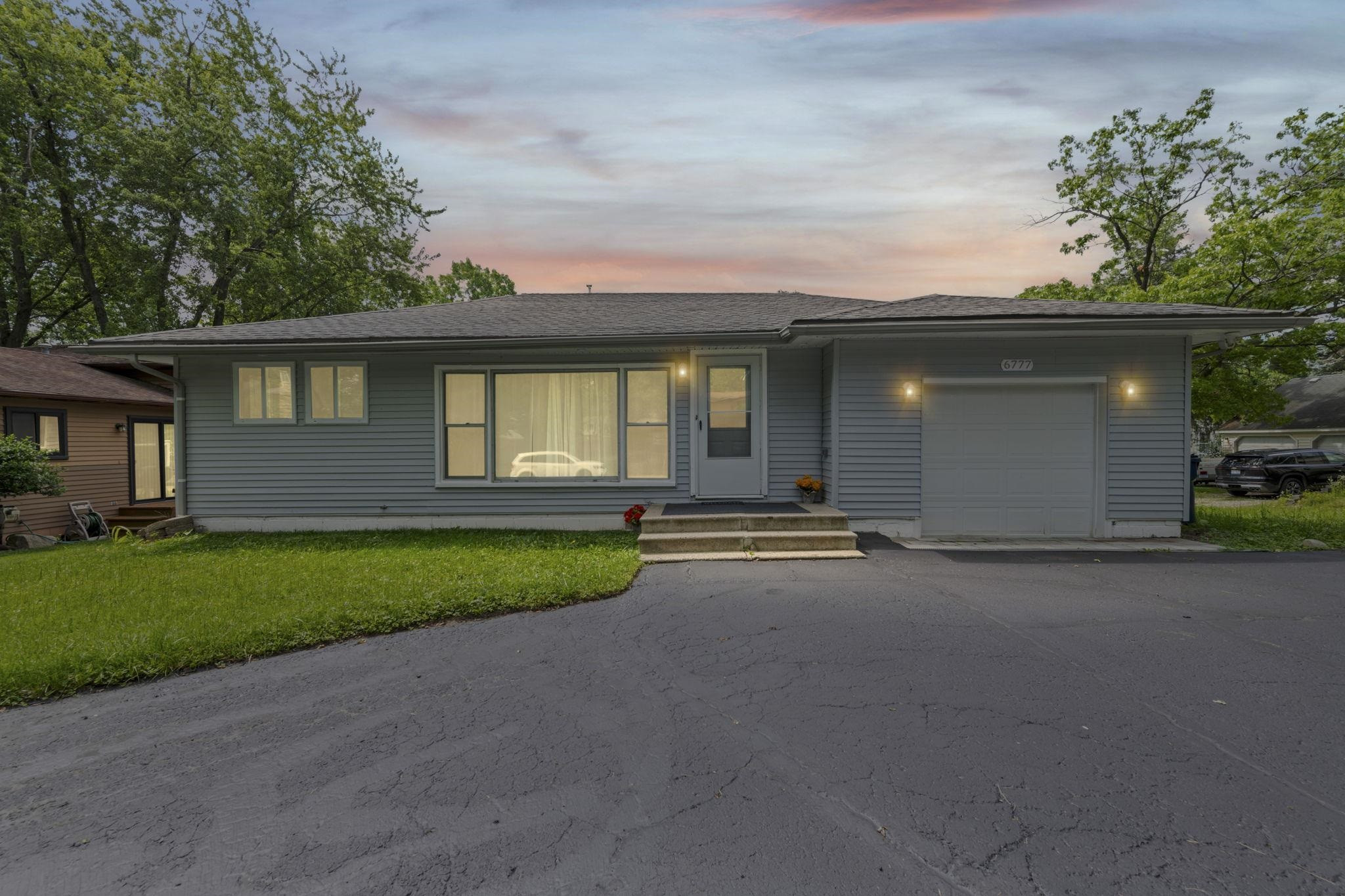 6777 Dandison Boulevard, West Bloomfield, MI 48324 — Photo 4