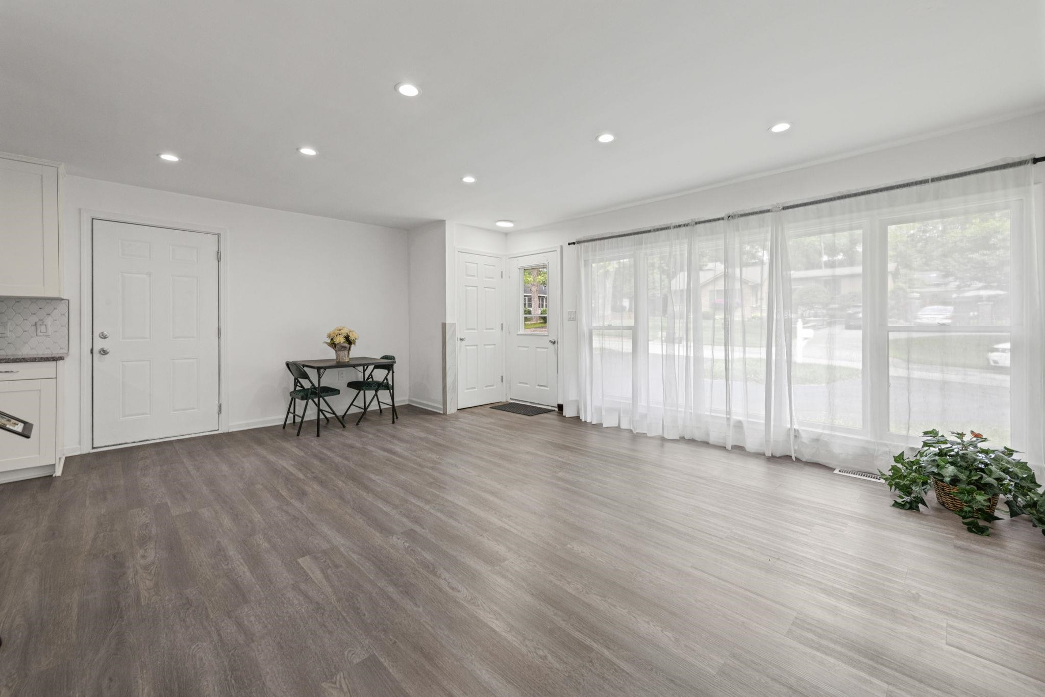 6777 Dandison Boulevard, West Bloomfield, MI 48324 — Photo 6