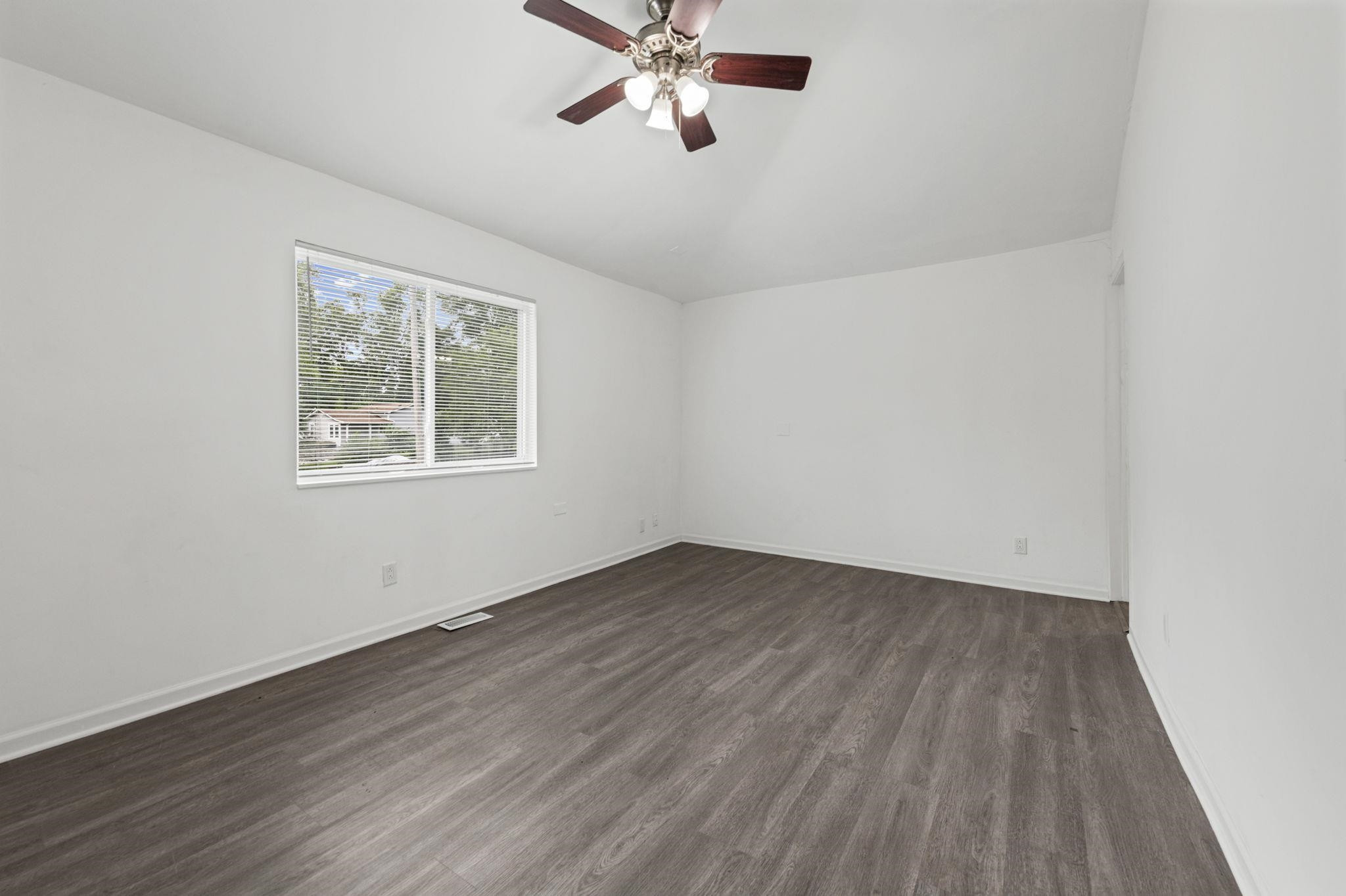 6777 Dandison Boulevard, West Bloomfield, MI 48324 — Photo 19