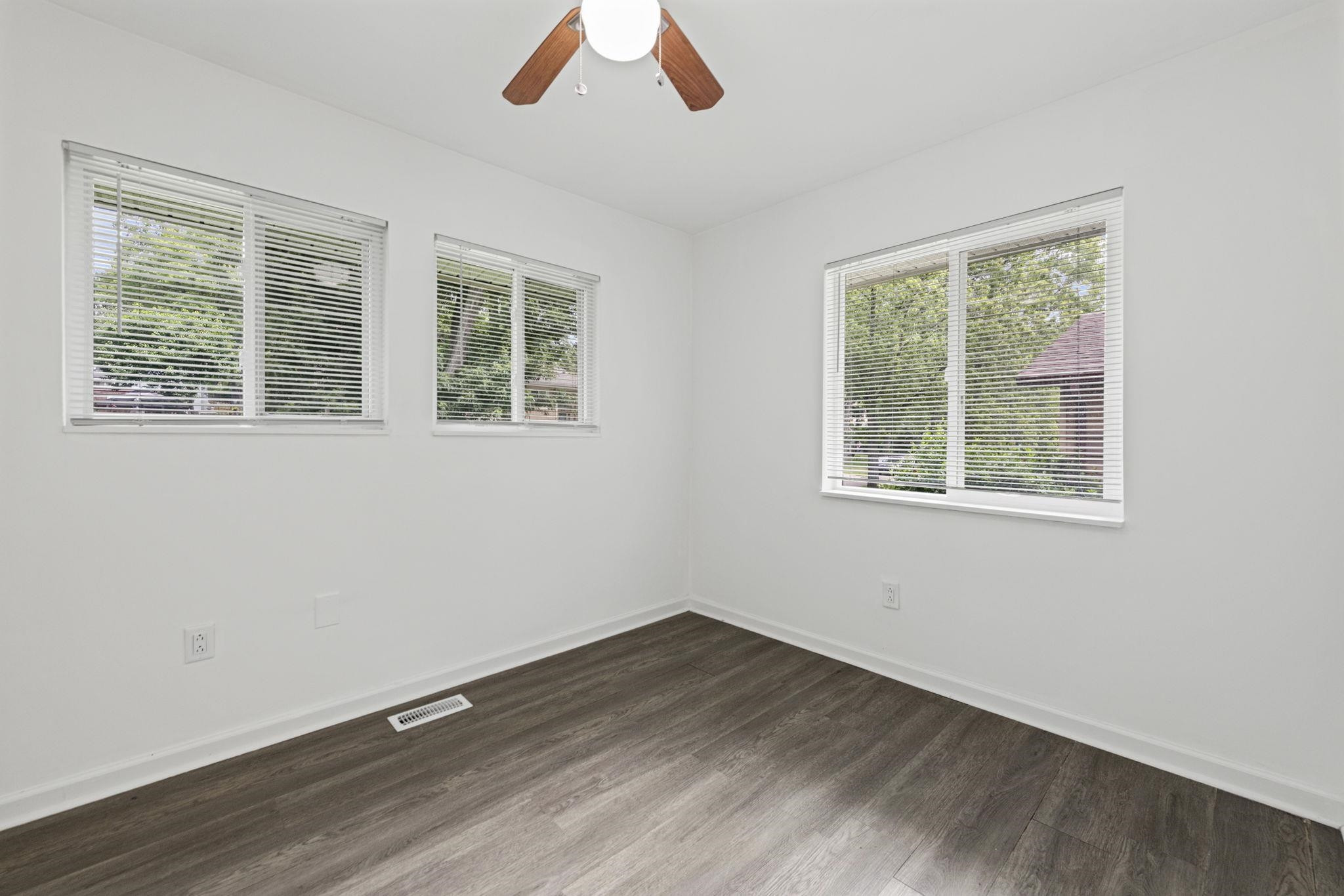 6777 Dandison Boulevard, West Bloomfield, MI 48324 — Photo 26