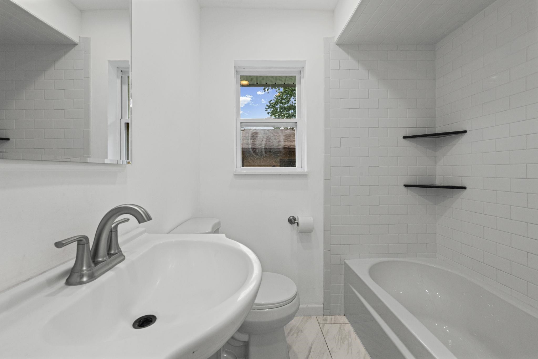 6777 Dandison Boulevard, West Bloomfield, MI 48324 — Photo 30