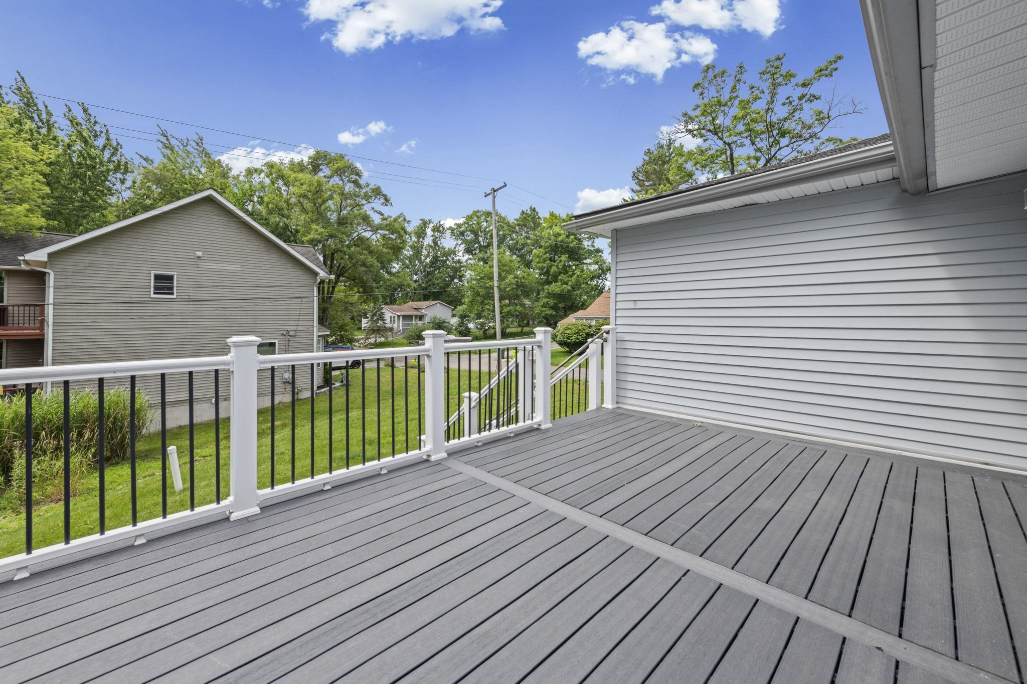 6777 Dandison Boulevard, West Bloomfield, MI 48324 — Photo 36