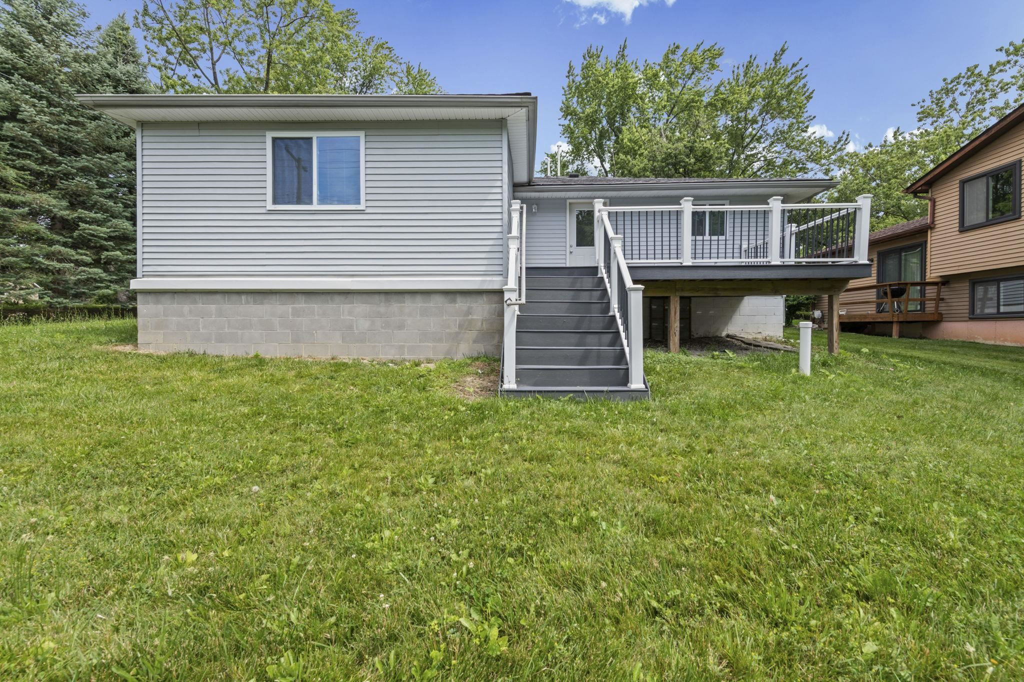 6777 Dandison Boulevard, West Bloomfield, MI 48324 — Photo 39