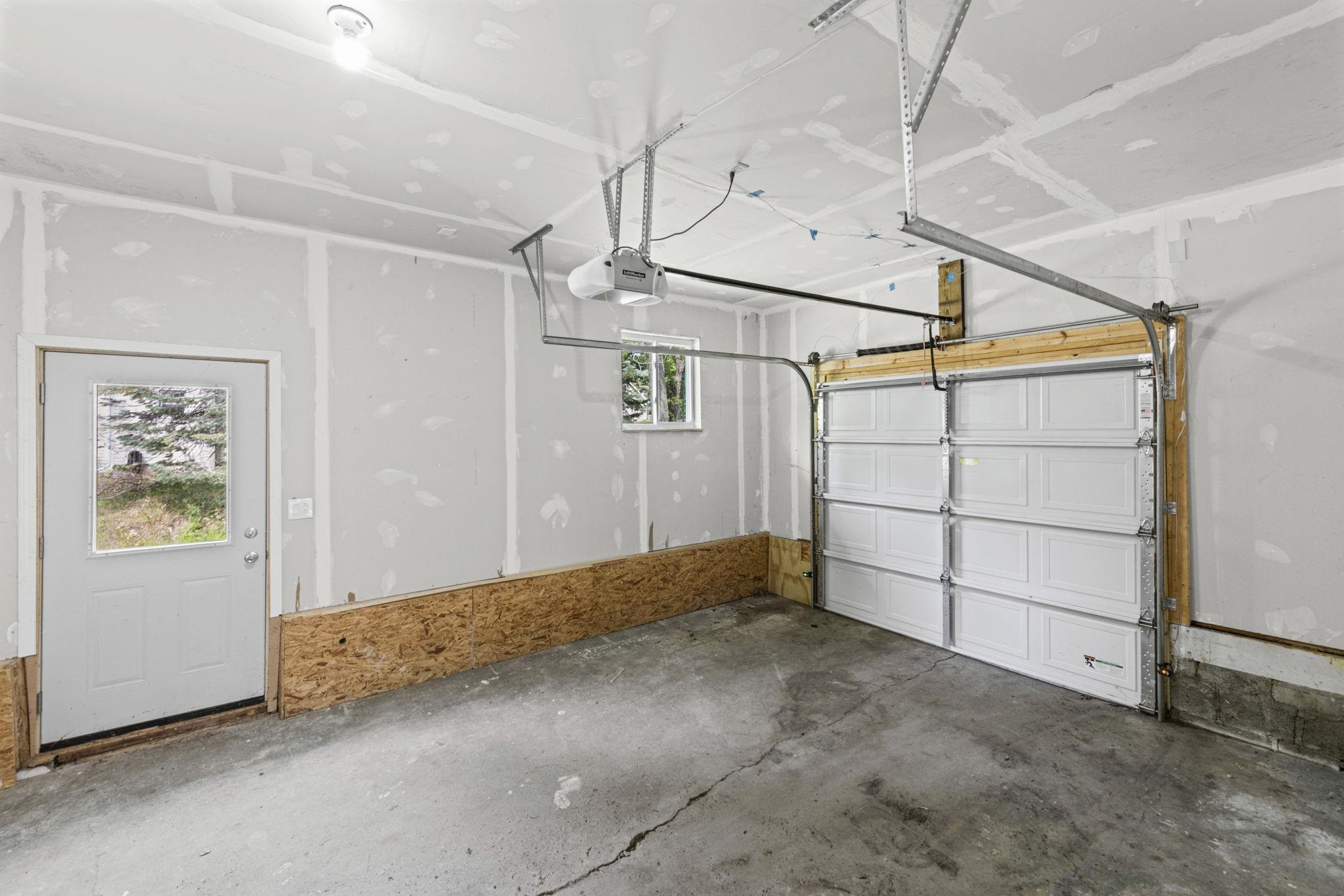 6777 Dandison Boulevard, West Bloomfield, MI 48324 — Photo 42