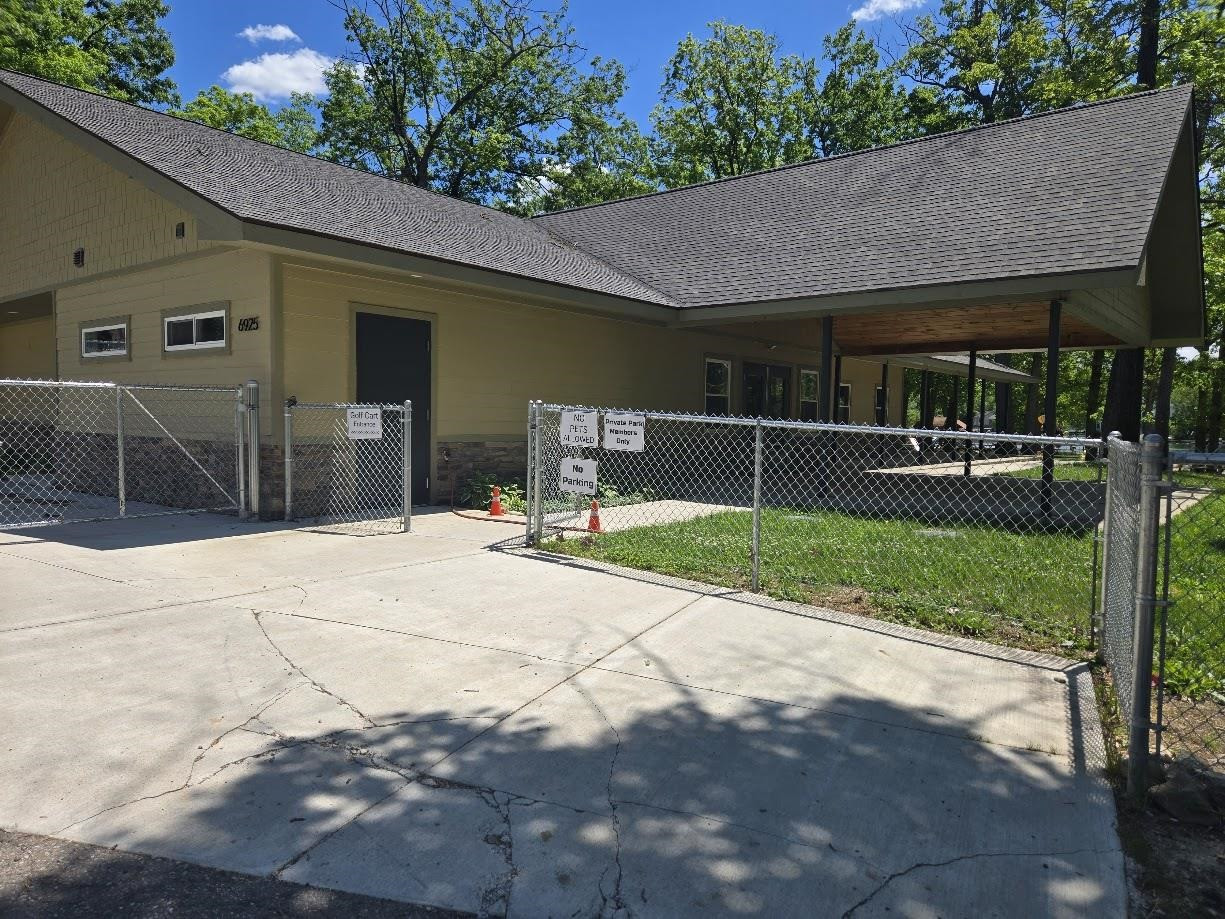6777 Dandison Boulevard, West Bloomfield, MI 48324 — Photo 44