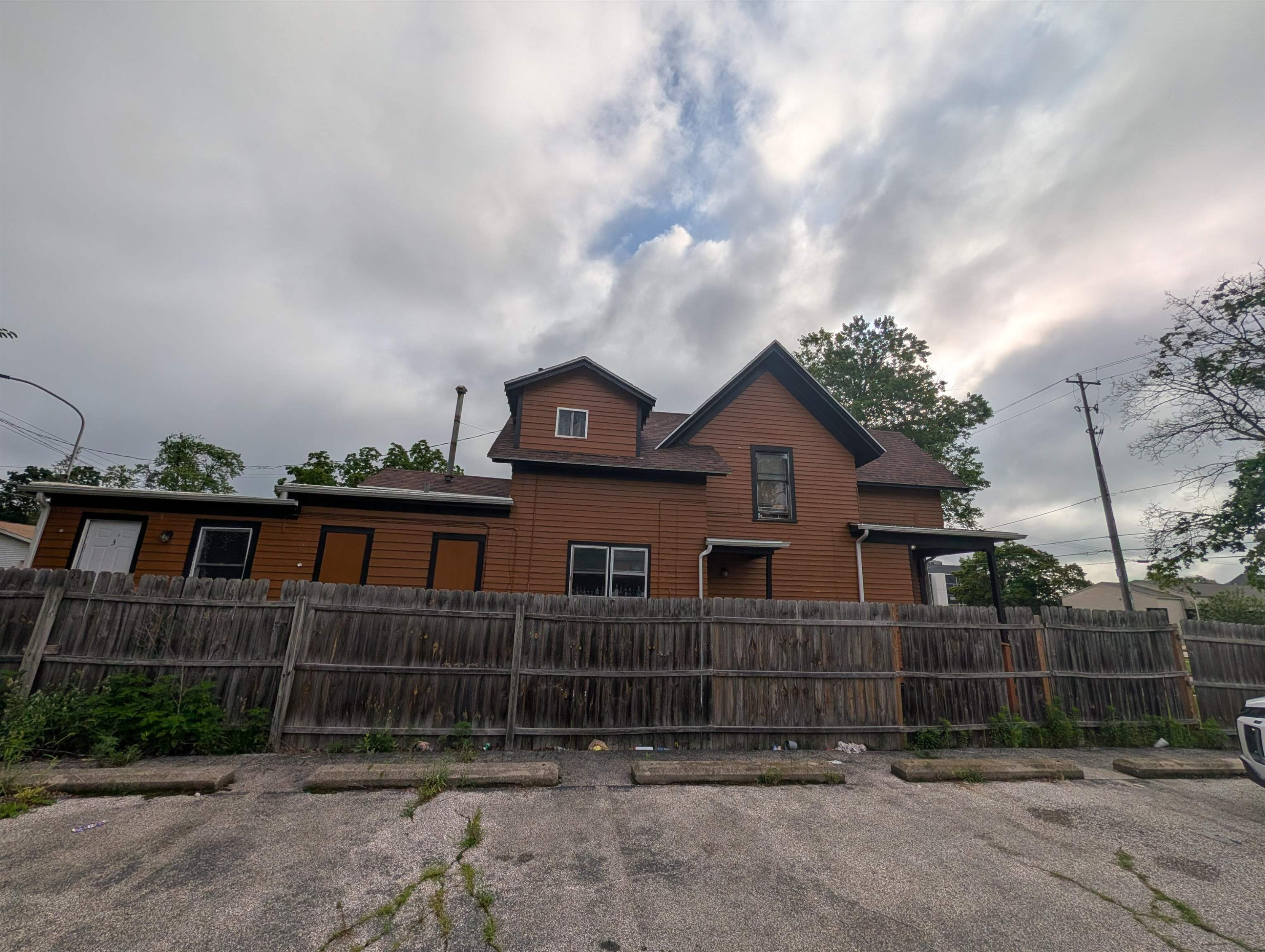417 N Fayette Street, Saginaw, MI 48602 — front exterior