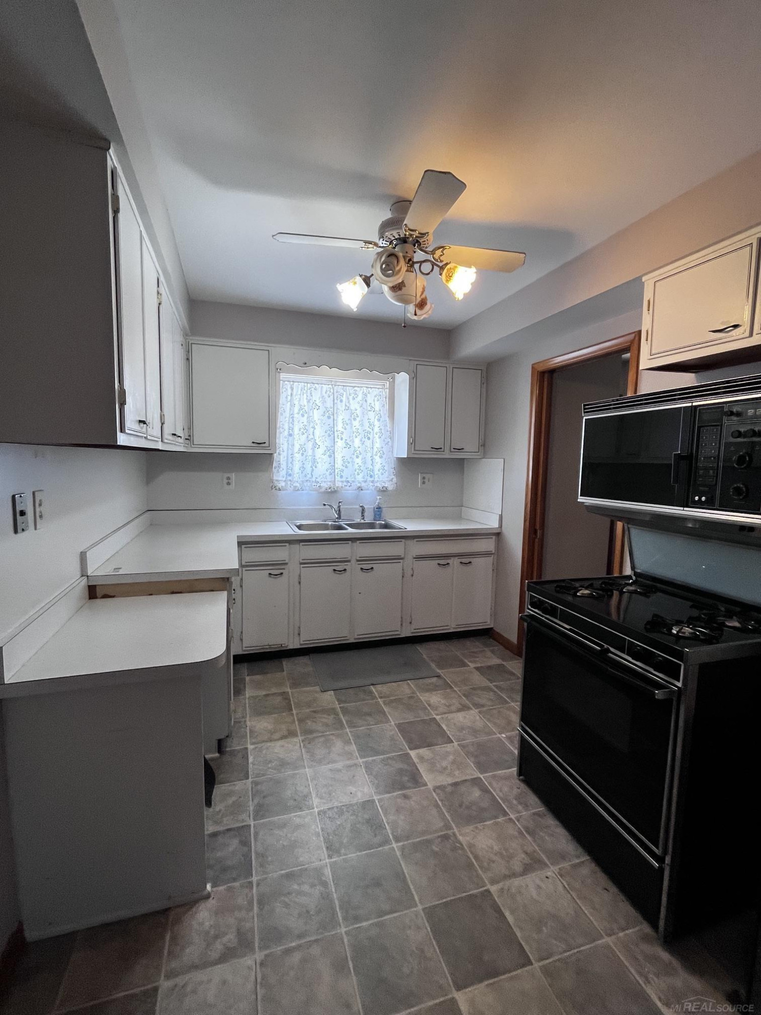 6336 Marina Drive, Algonac, MI 48001 — Photo 4