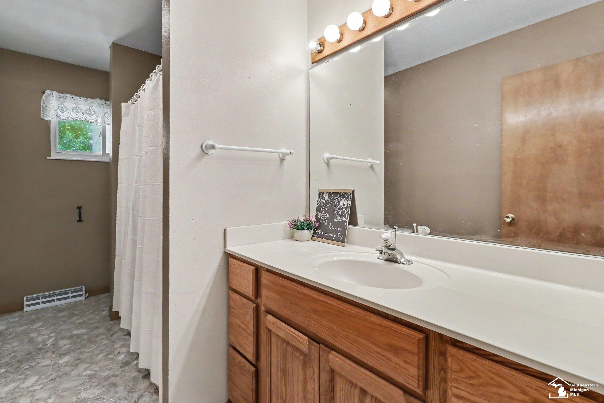 7441 Indian Road, Temperance, MI 48182 — Photo 19