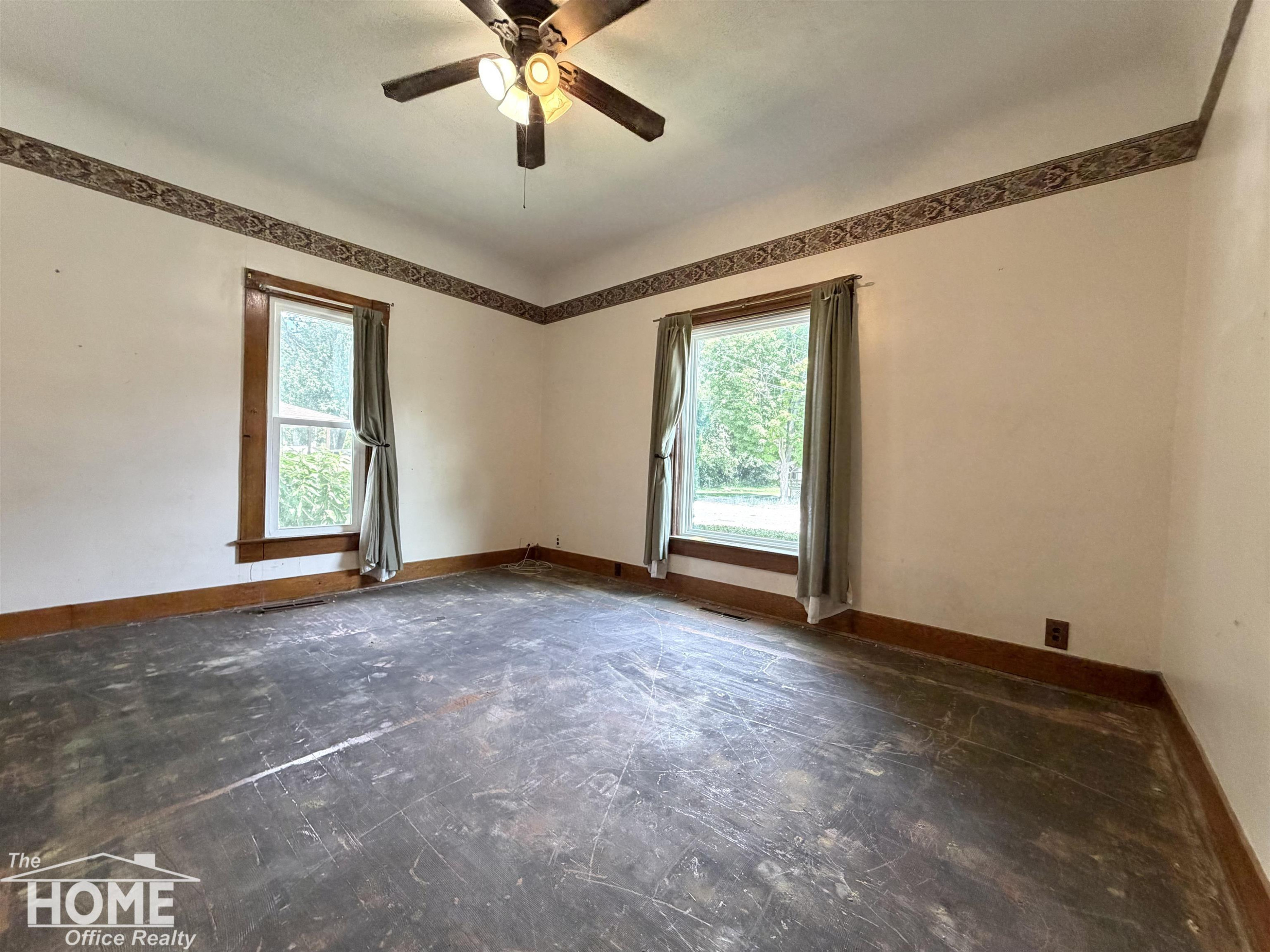 822 S Cedar Street, Owosso, MI 48867 — Photo 2