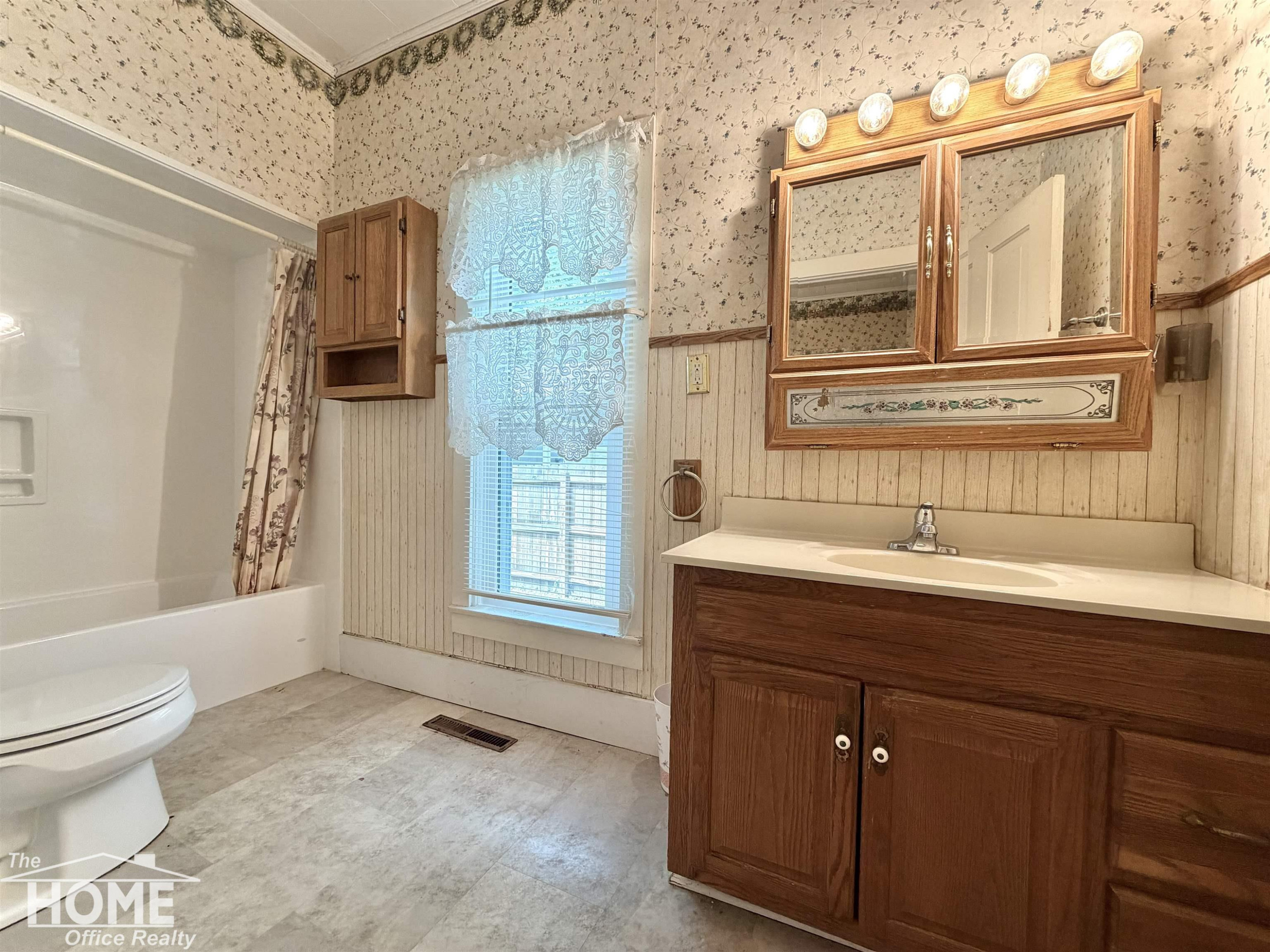 822 S Cedar Street, Owosso, MI 48867 — Photo 11