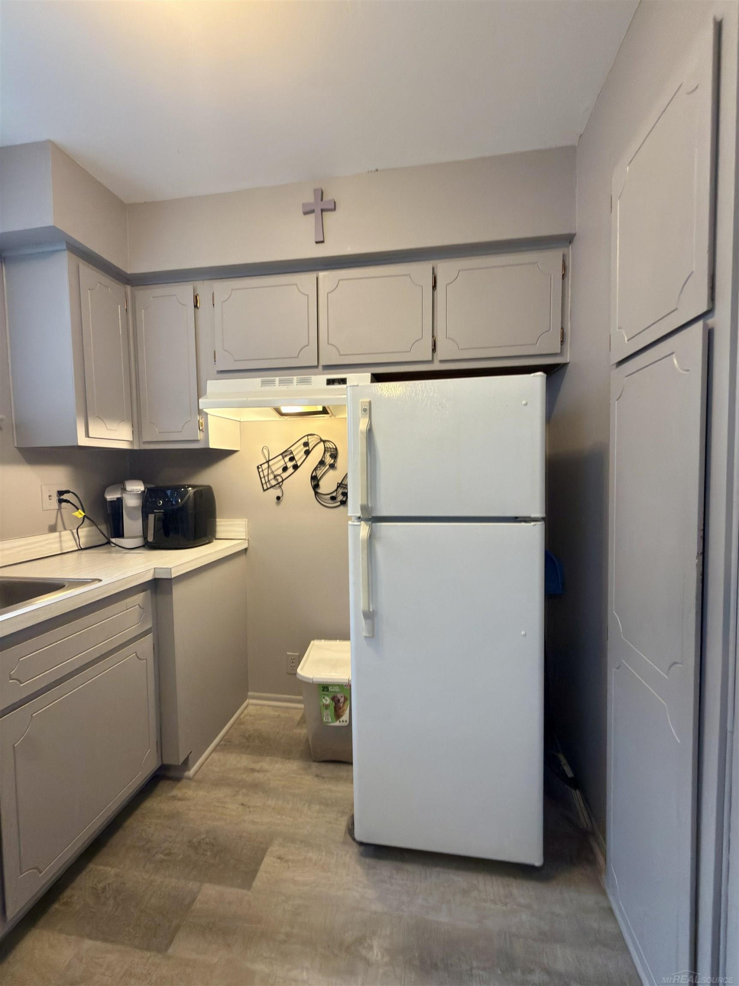 8211 Denwood #4 Drive, Sterling Heights, MI 48312 — Photo 6