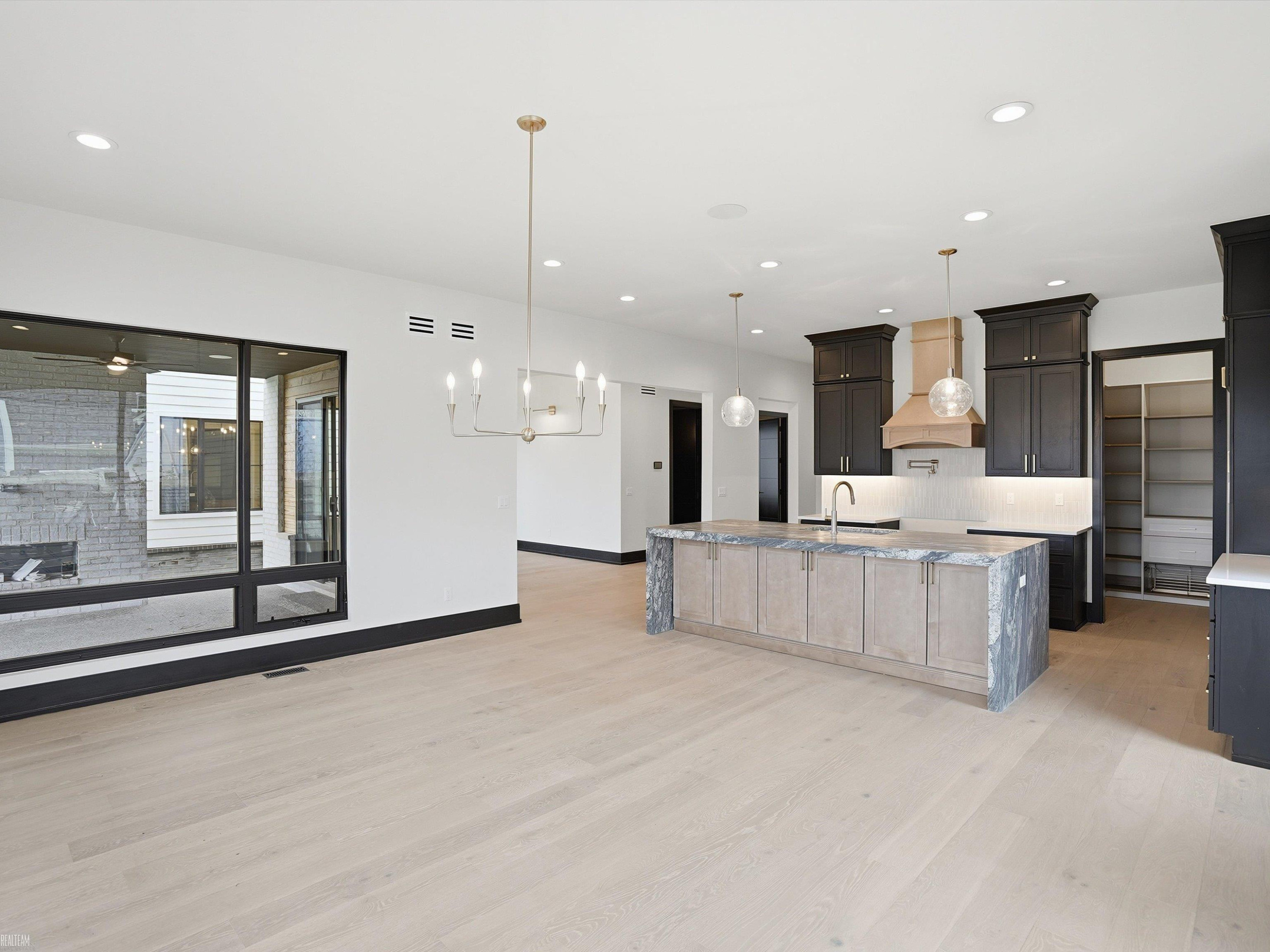 41215 Belvidere Street, MI — Photo 20