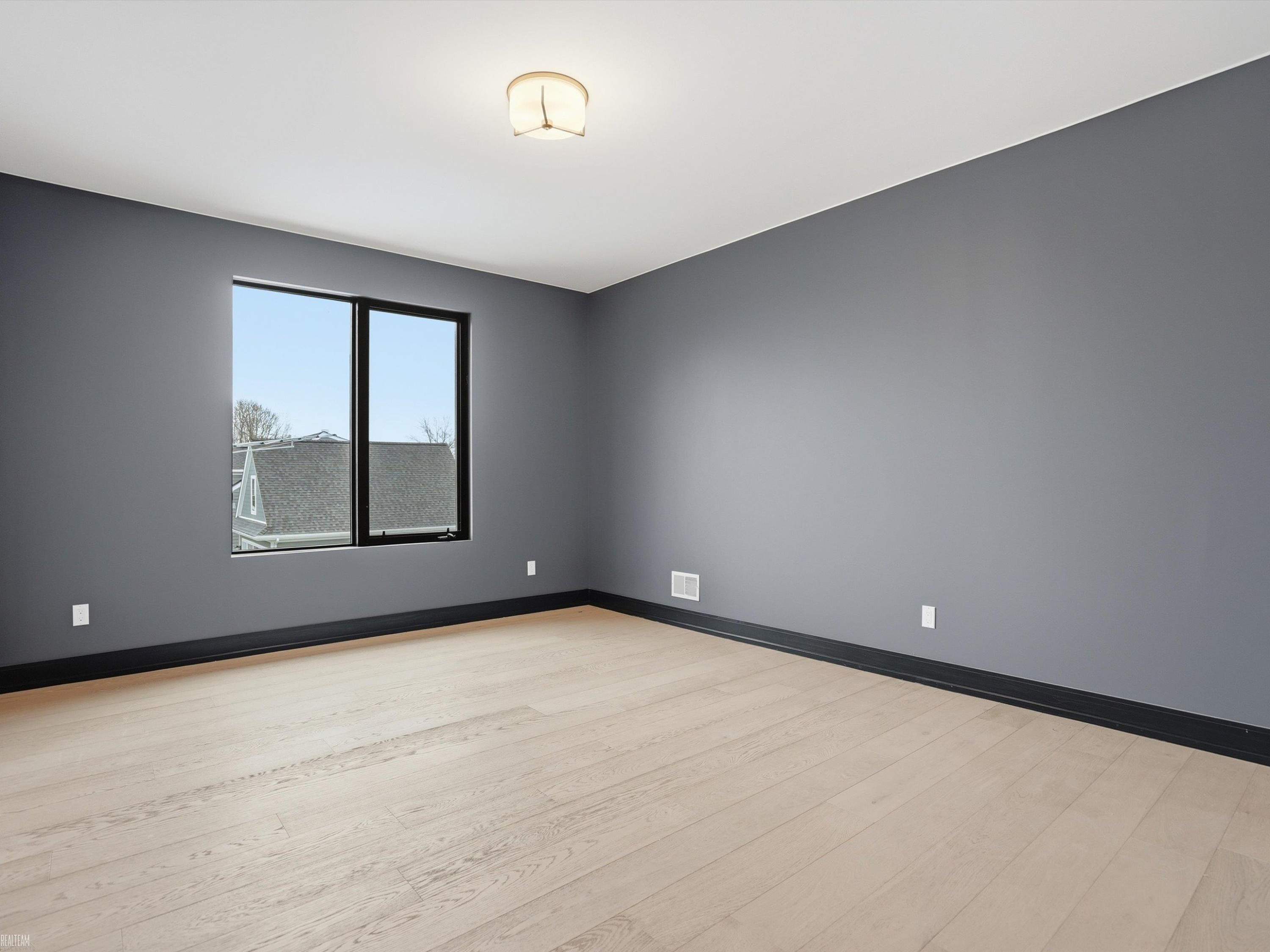 41215 Belvidere Street, MI — Photo 38