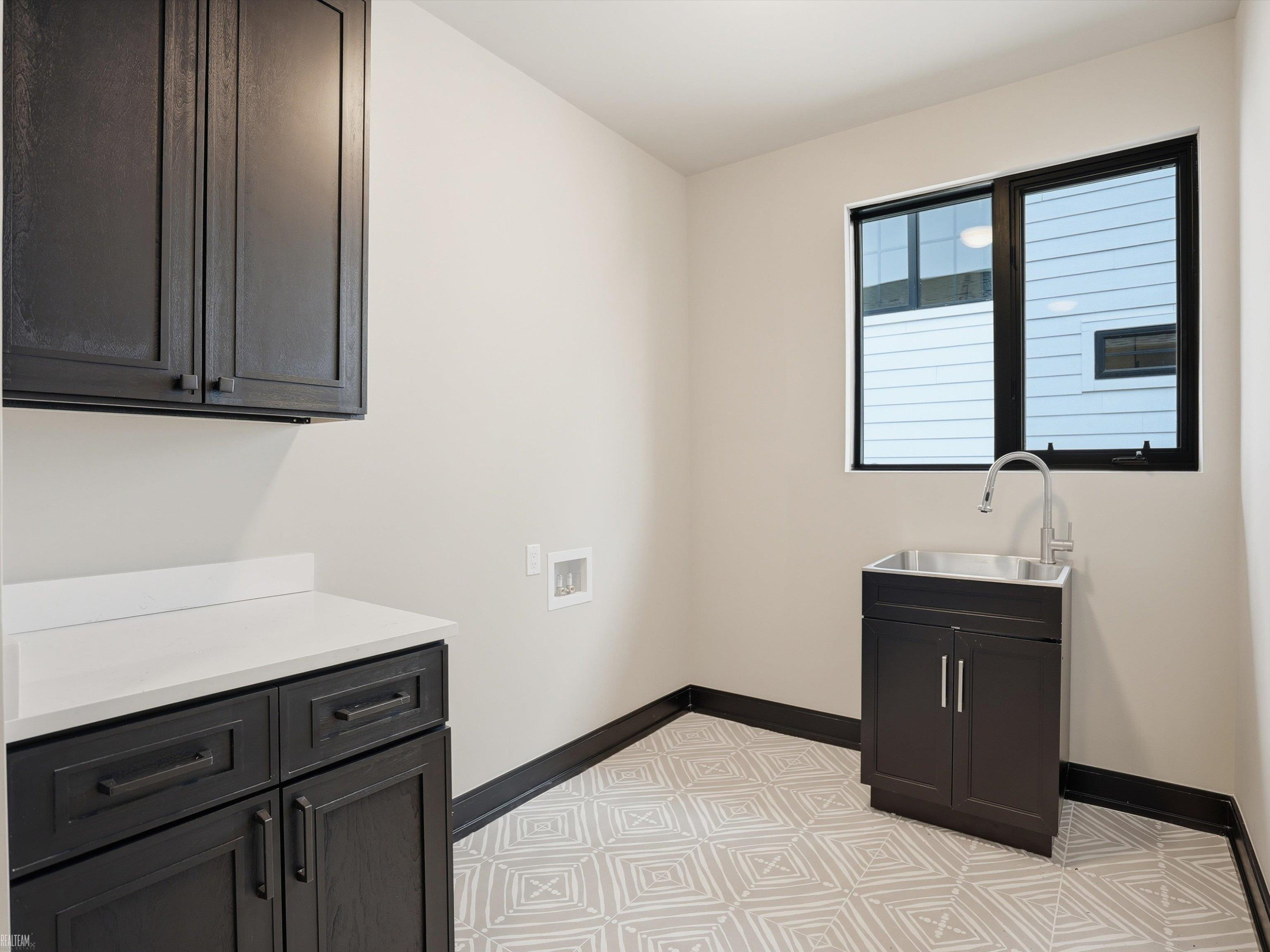 41215 Belvidere Street, MI — Photo 41